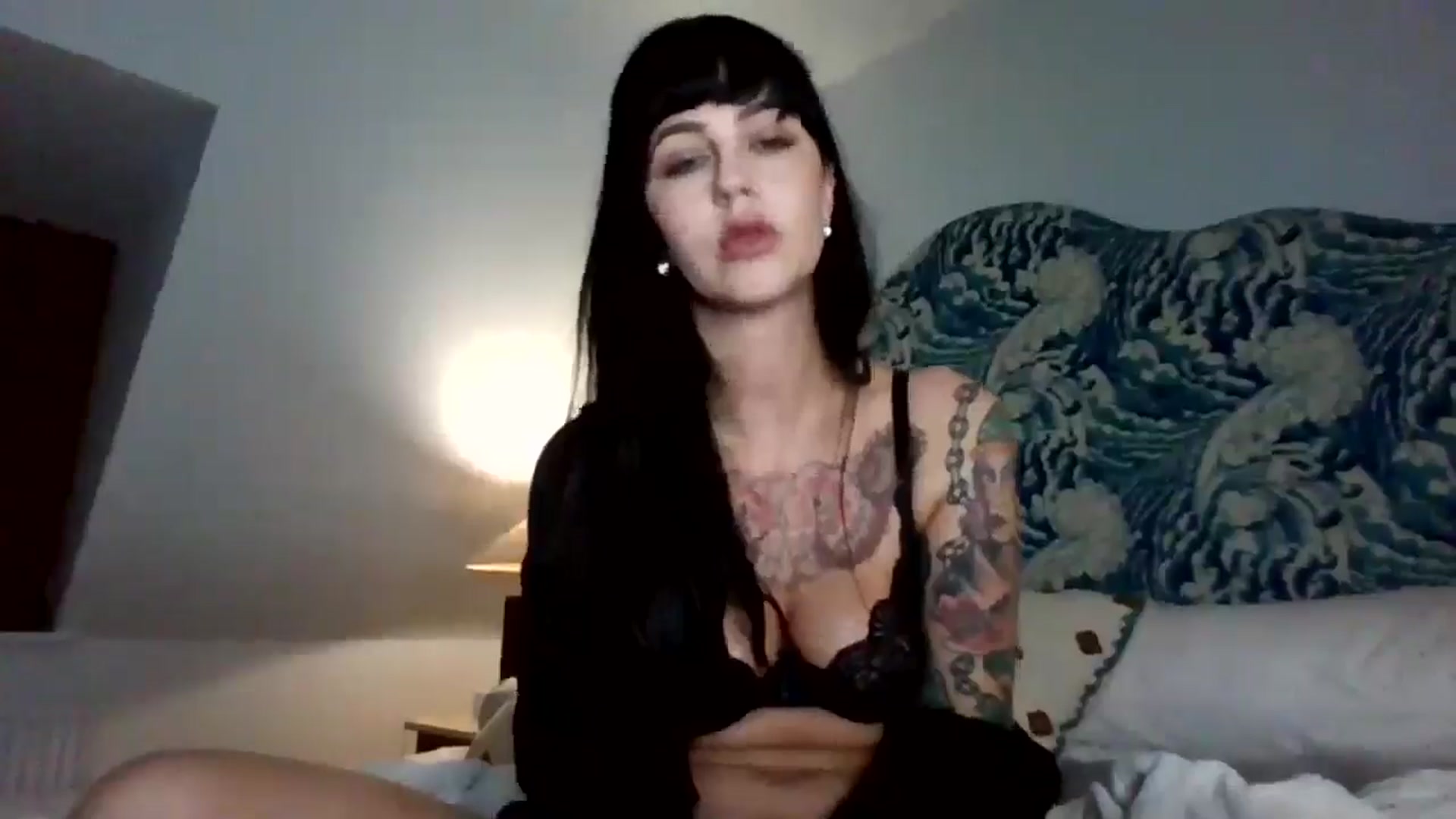 Gallery image thumbnail from MargotMills_'s myfreecams stream on, 02/24/2026, 23:16 image 9 of 20