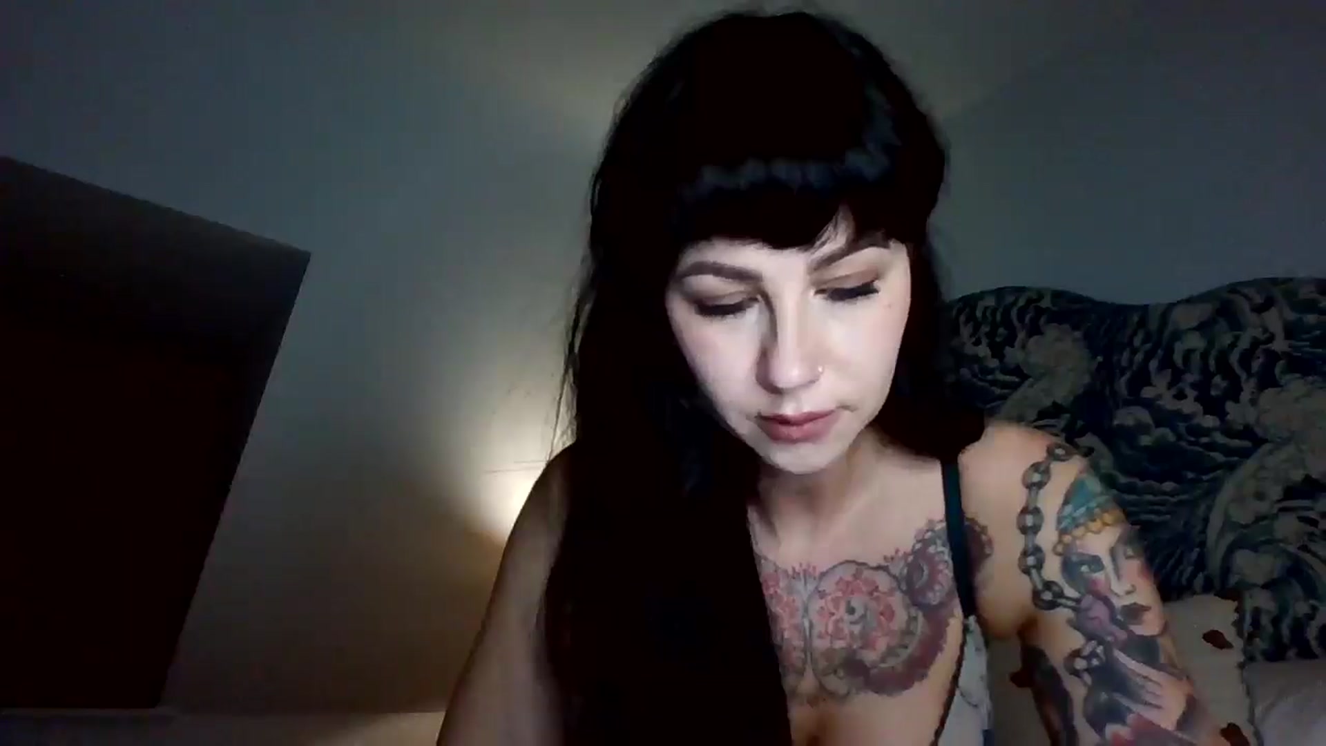 Gallery image thumbnail from MargotMills_'s myfreecams stream on, 03/18/2026, 22:24 image 4 of 20