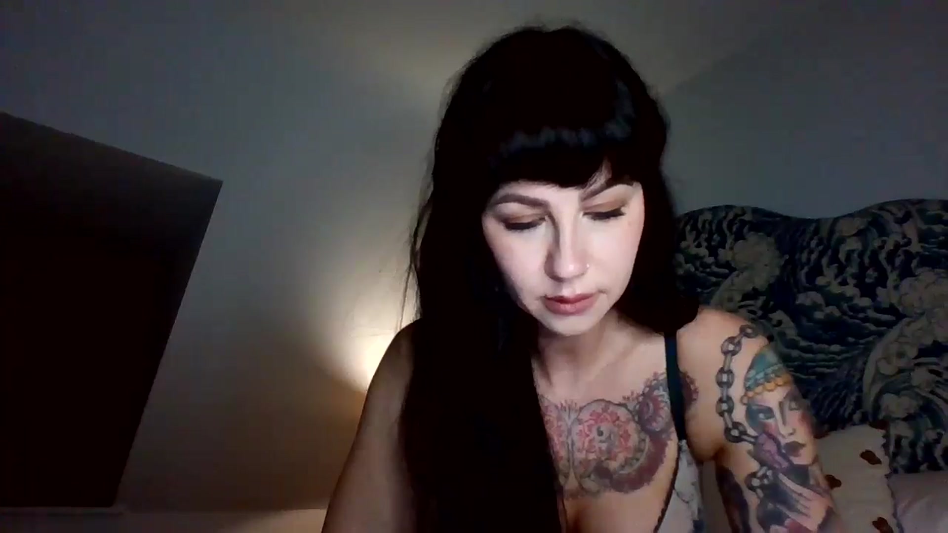 Gallery image thumbnail from MargotMills_'s myfreecams stream on, 03/18/2026, 22:24 image 7 of 20