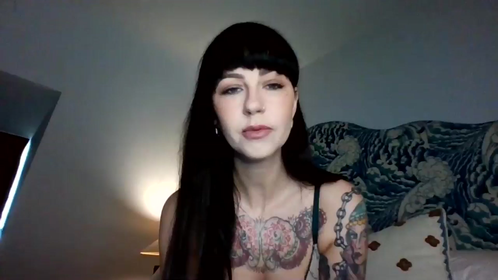 Gallery image thumbnail from MargotMills_'s myfreecams stream on, 04/09/2026, 08:34 image 1 of 20