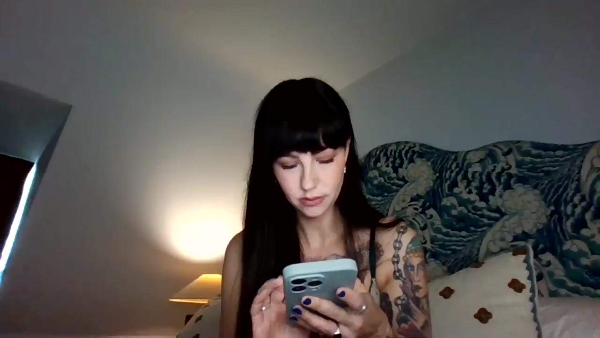 Gallery image thumbnail from MargotMills_'s myfreecams stream on, 04/09/2026, 08:34 image 18 of 20