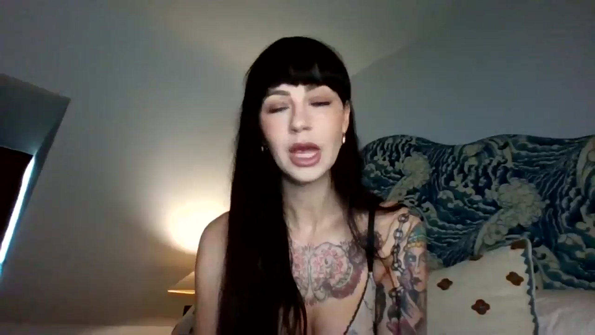 Gallery image thumbnail from MargotMills_'s myfreecams stream on, 04/09/2026, 08:34 image 13 of 20