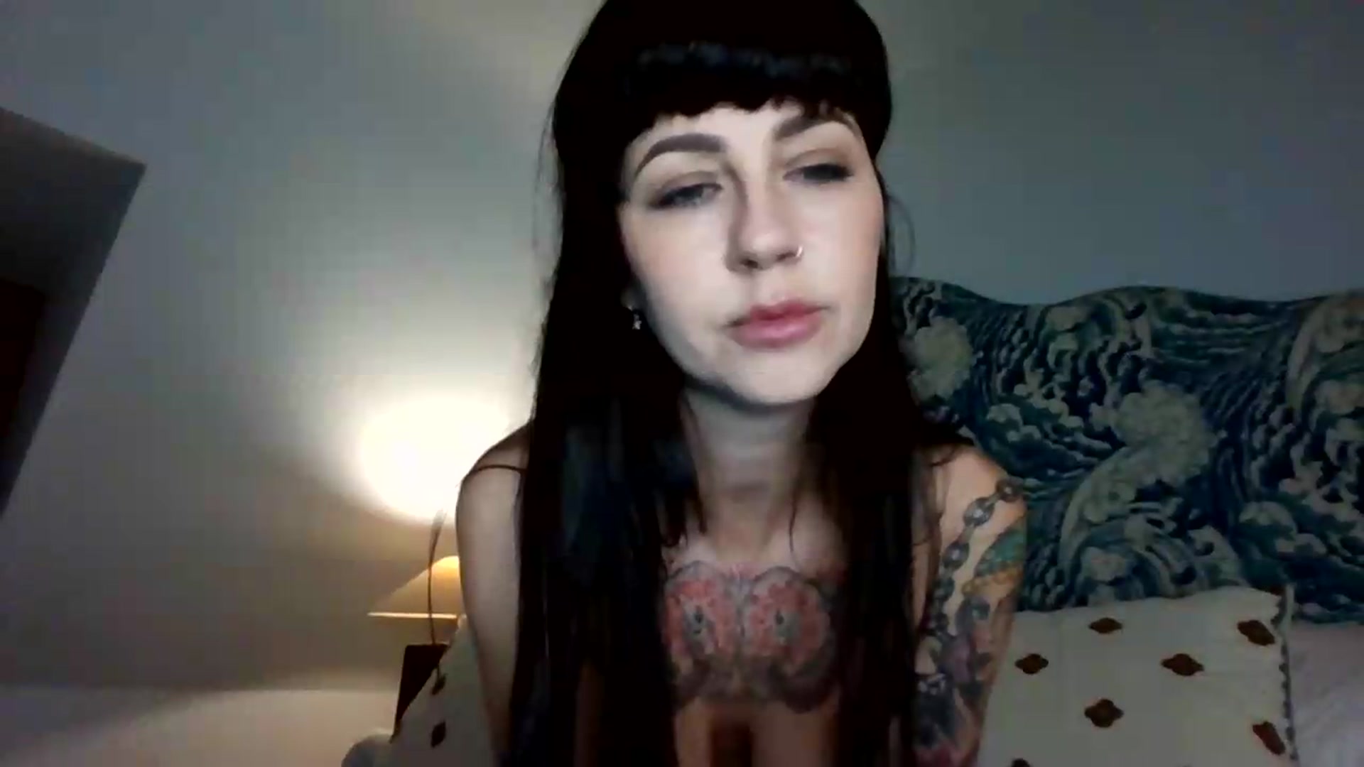Gallery image thumbnail from MargotMills_'s myfreecams stream on, 05/19/2026, 23:24 image 18 of 20