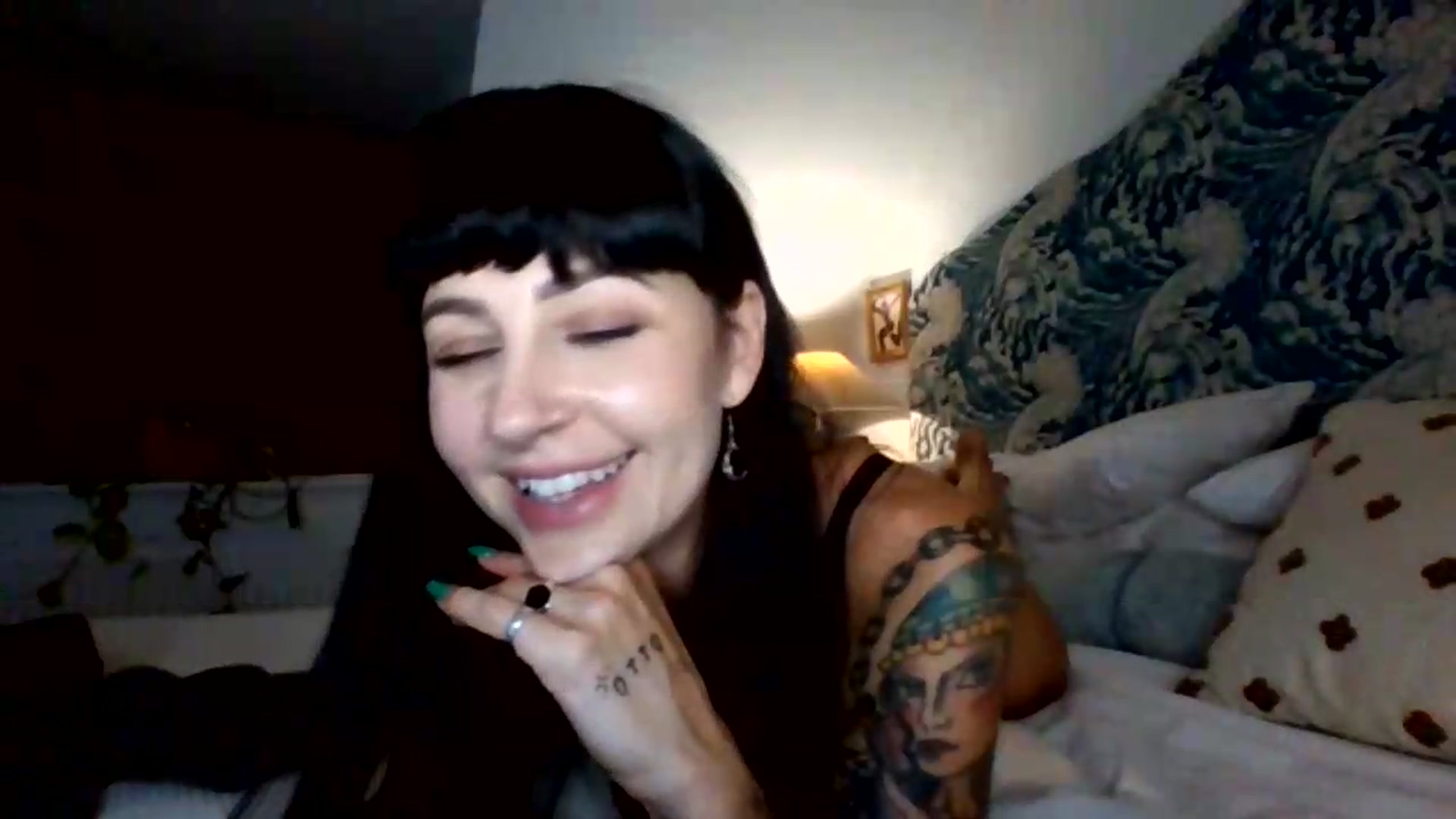Gallery image thumbnail from MargotMills_'s myfreecams stream on, 07/05/2026, 22:16 image 8 of 20