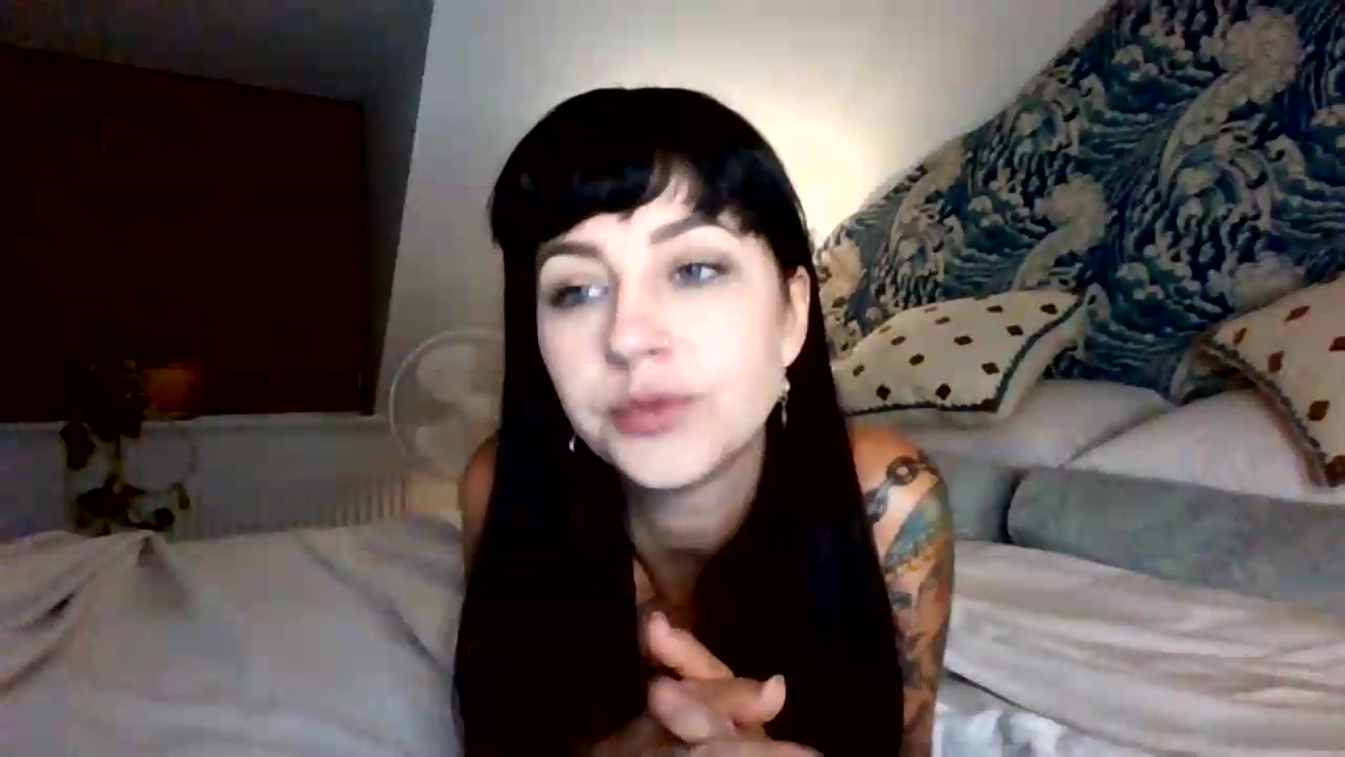 Gallery image thumbnail from MargotMills_'s myfreecams stream on, 08/07/2026, 23:22 image 17 of 20