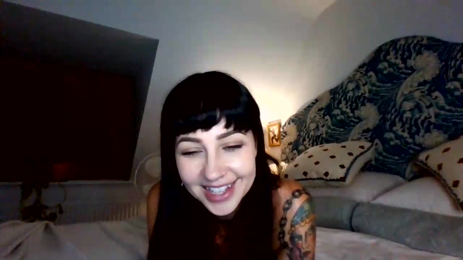 Gallery image thumbnail from MargotMills_'s myfreecams stream on, 08/07/2026, 23:22 image 13 of 20