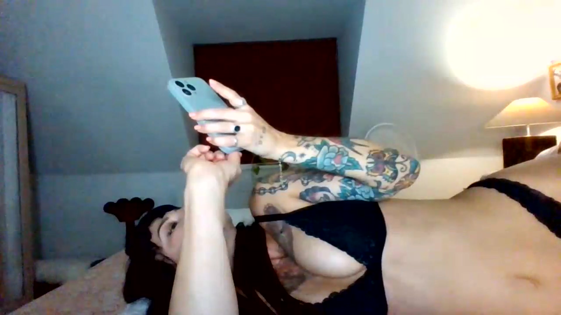 Gallery image thumbnail from MargotMills_'s myfreecams stream on, 08/12/2026, 23:36 image 19 of 20