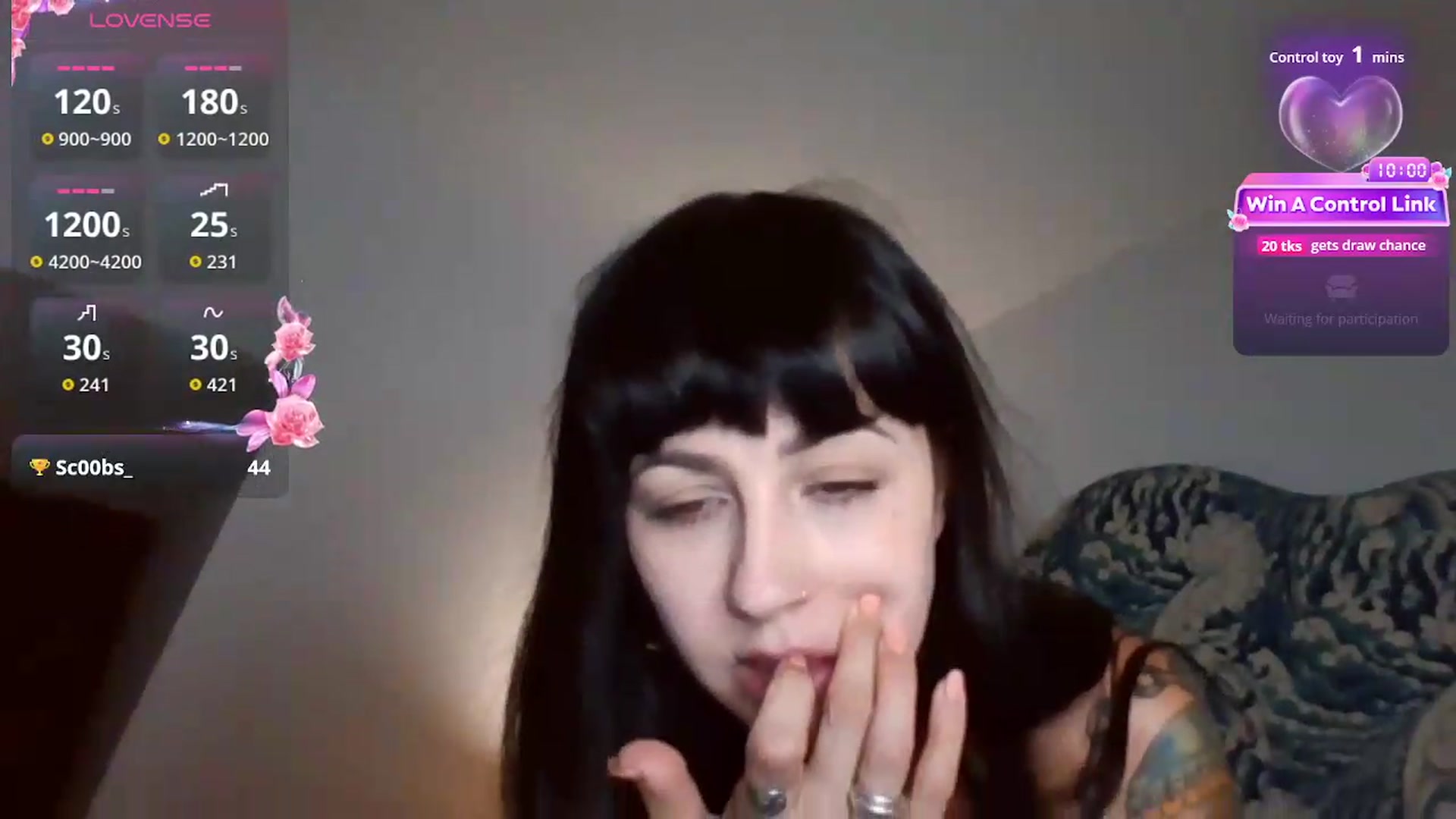Gallery image thumbnail from MargotMills_'s myfreecams stream on, 08/25/2026, 22:11 image 6 of 20