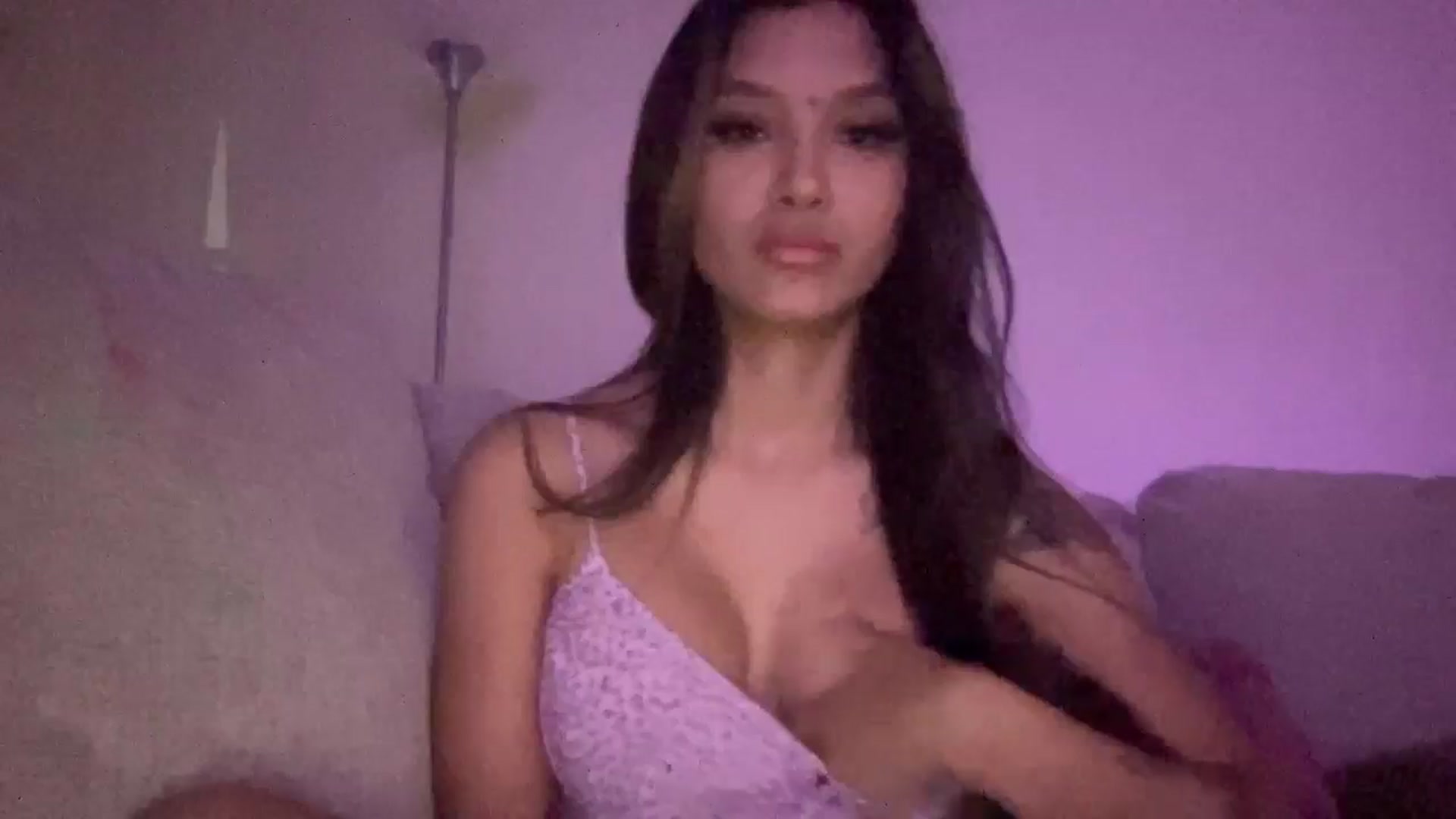 Gallery image thumbnail from Marguerite_cc's myfreecams stream on, 05/25/2025, 04:19 image 2 of 20