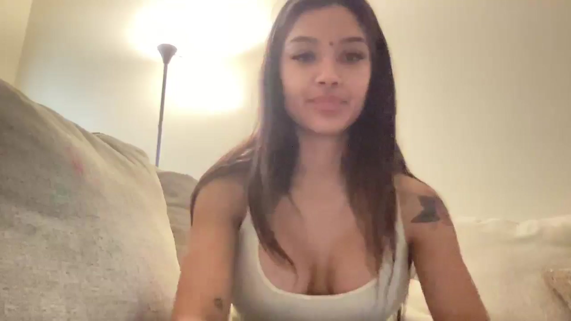Gallery image thumbnail from Marguerite_cc's myfreecams stream on, 05/30/2025, 14:09 image 3 of 20