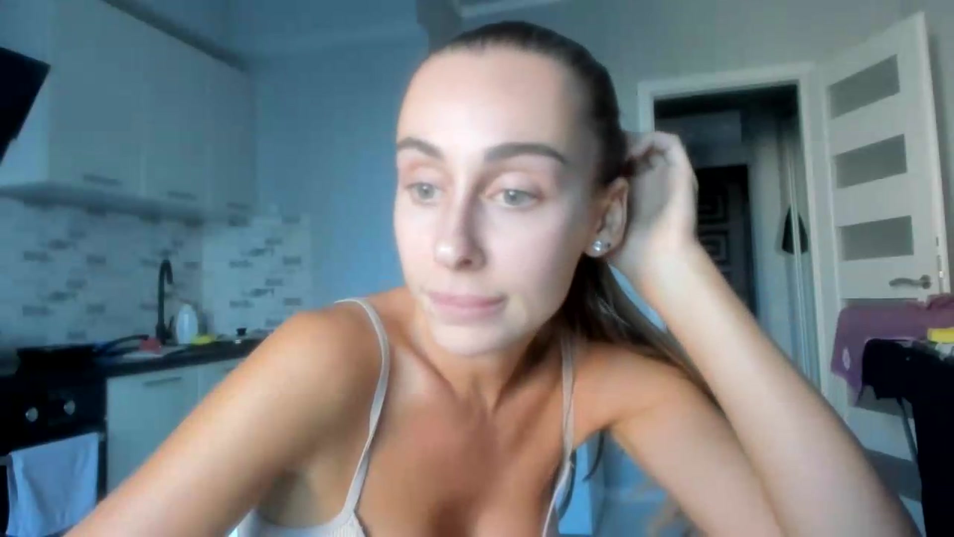 Gallery image thumbnail from MariLuxe's myfreecams stream on, 09/17/2026, 13:31 image 18 of 20