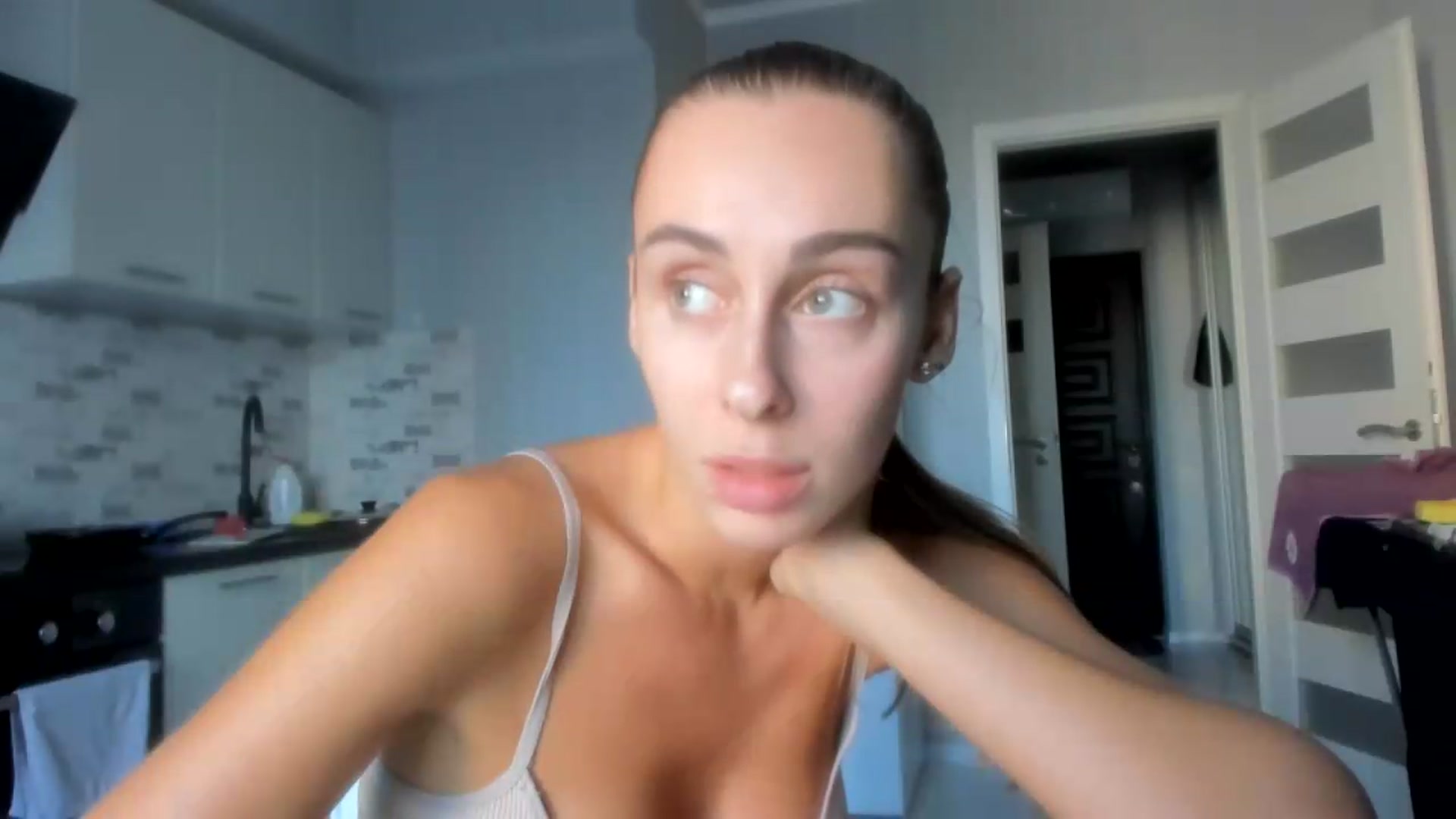 Gallery image thumbnail from MariLuxe's myfreecams stream on, 09/17/2026, 13:31 image 17 of 20