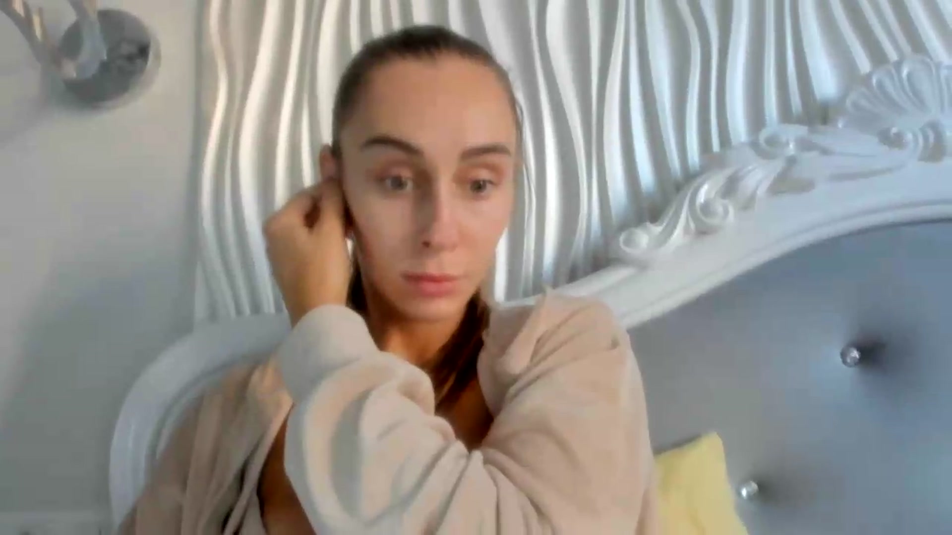 Gallery image thumbnail from MariLuxe's myfreecams stream on, 09/17/2026, 15:45 image 5 of 20