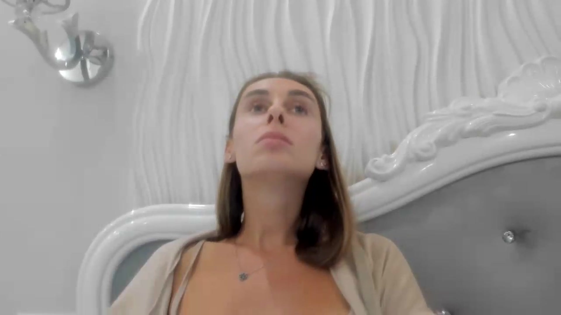 Gallery image thumbnail from MariLuxe's myfreecams stream on, 09/18/2026, 17:23 image 14 of 20