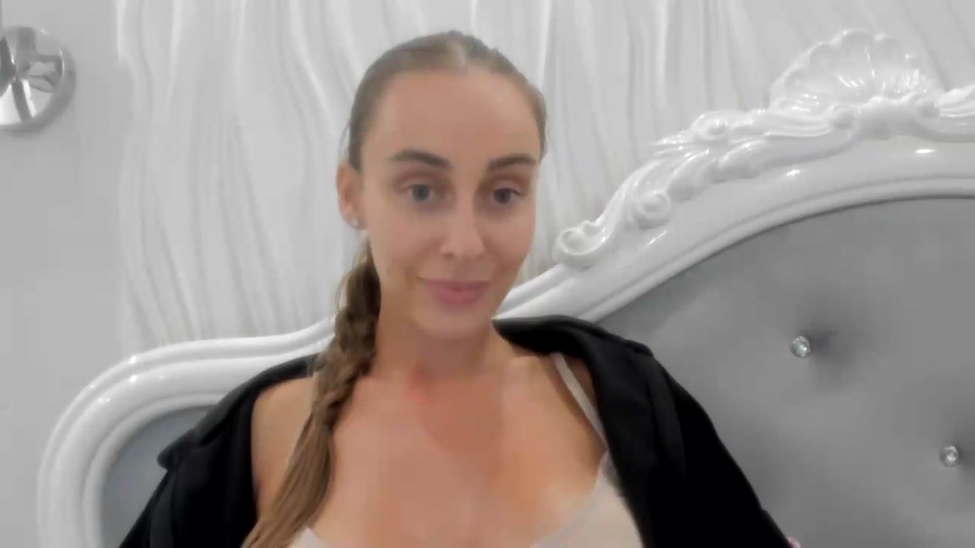Gallery image thumbnail from MariLuxe's myfreecams stream on, 09/21/2026, 15:23 image 16 of 20