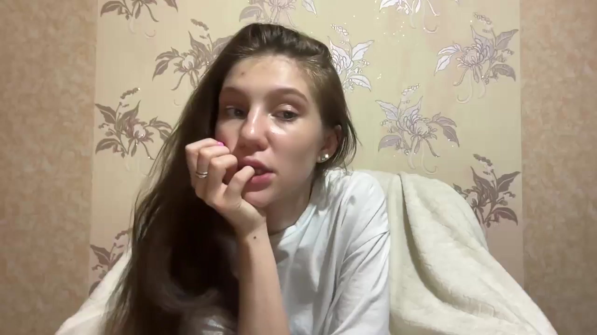 Gallery image thumbnail from MariRi's myfreecams stream on, 07/17/2024, 23:07 image 19 of 20