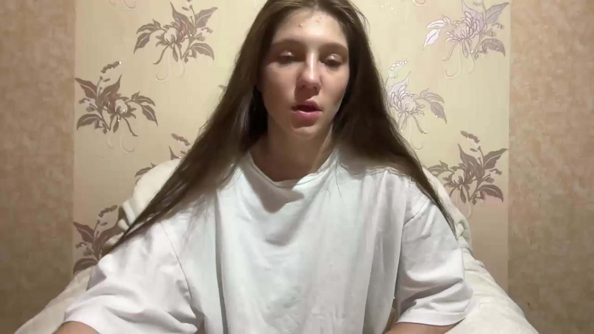 Gallery image thumbnail from MariRi's myfreecams stream on, 07/17/2024, 23:07 image 6 of 20