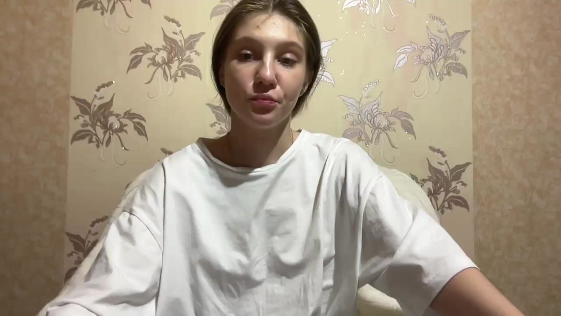 Gallery image thumbnail from MariRi's myfreecams stream on, 07/17/2024, 23:07 image 17 of 20