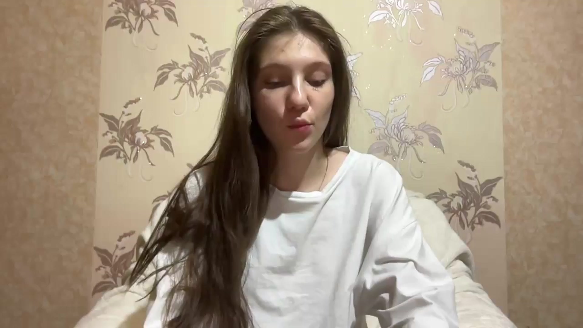 Gallery image thumbnail from MariRi's myfreecams stream on, 07/17/2024, 23:07 image 12 of 20