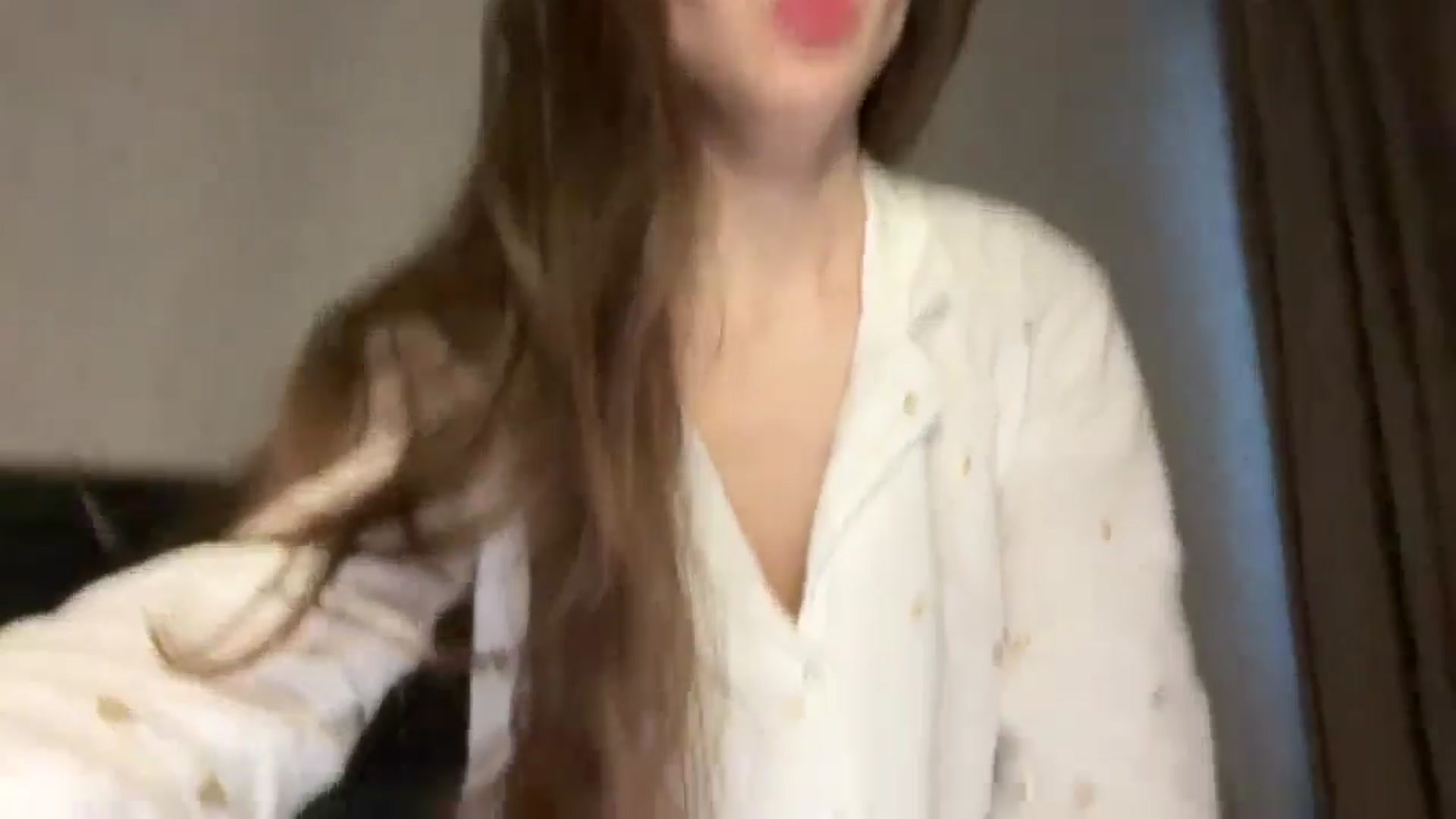 Gallery image thumbnail from MariRi's myfreecams stream on, 11/27/2024, 14:12 image 2 of 20