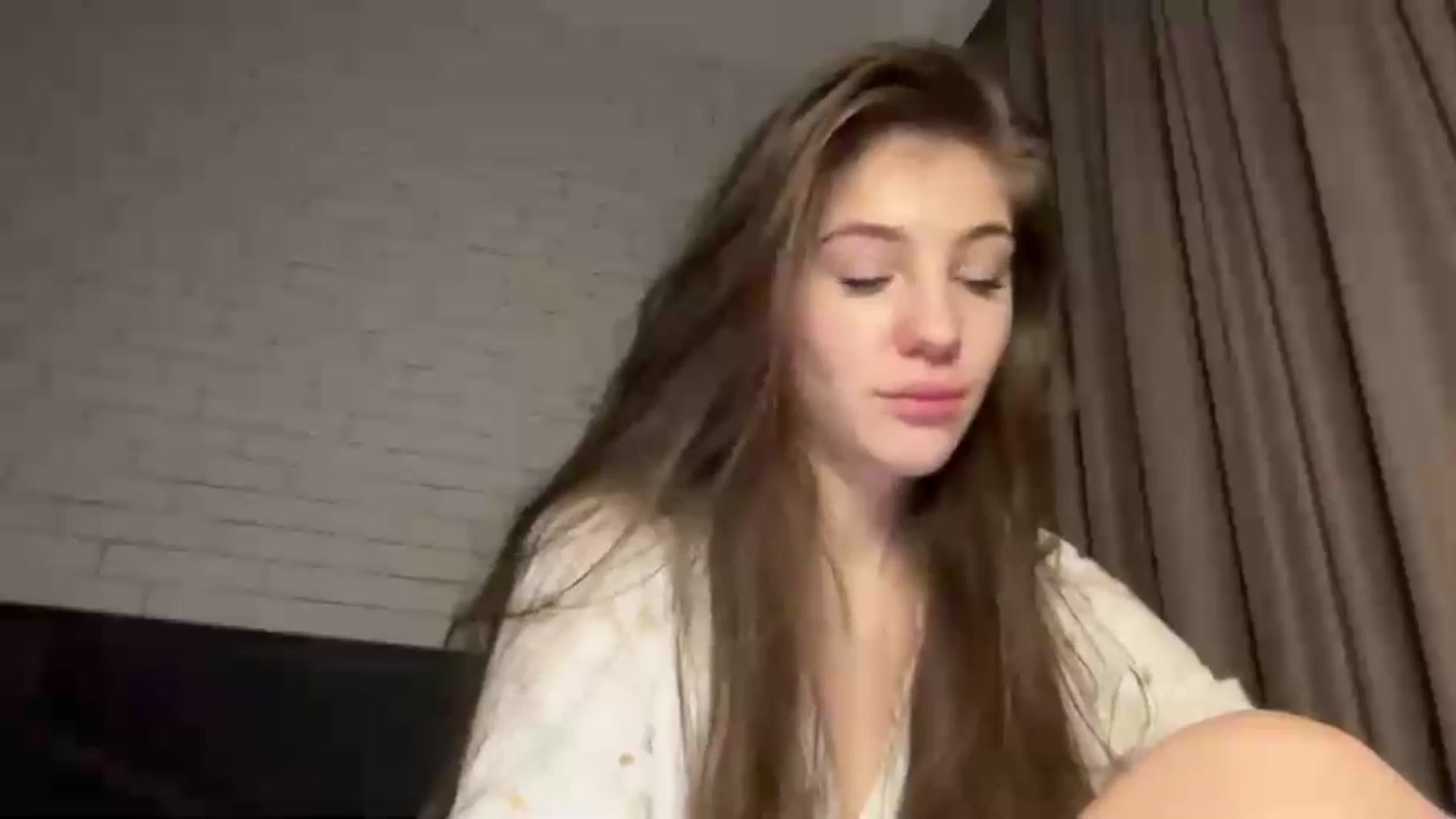Gallery image thumbnail from MariRi's myfreecams stream on, 11/27/2024, 15:21 image 3 of 20