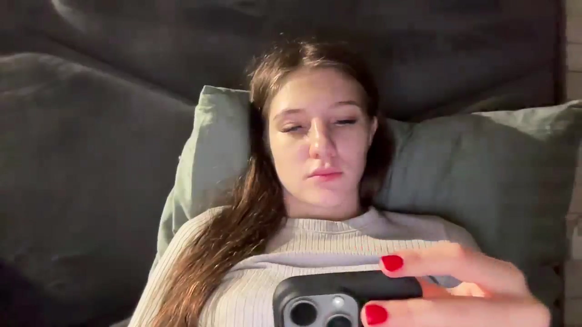 Gallery image thumbnail from MariRi's myfreecams stream on, 12/10/2024, 04:05 image 19 of 20