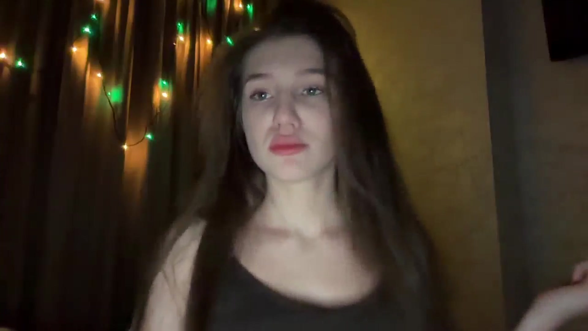 Gallery image thumbnail from MariRi's myfreecams stream on, 12/24/2024, 24:26 image 11 of 20