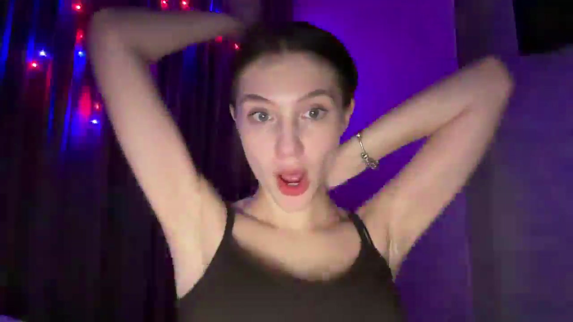Gallery image thumbnail from MariRi's myfreecams stream on, 12/24/2024, 24:37 image 6 of 20