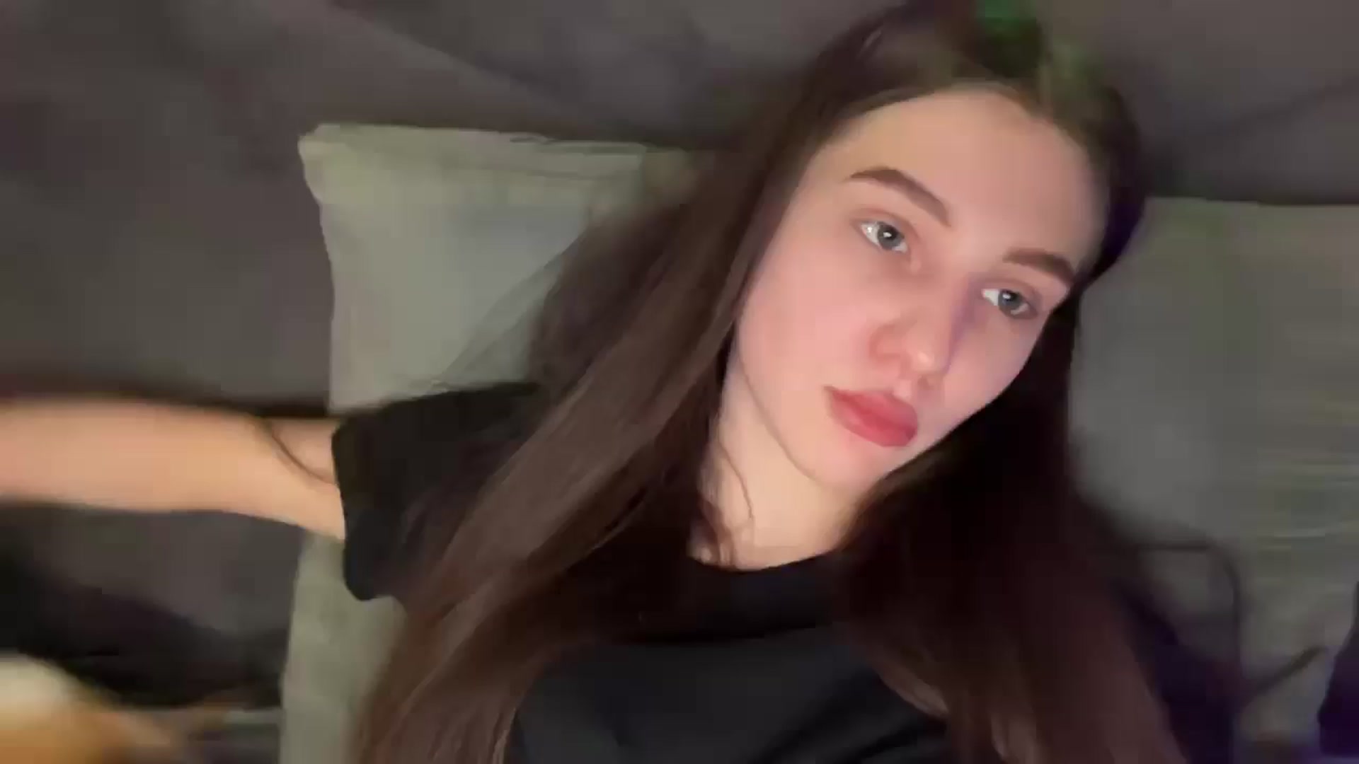 Gallery image thumbnail from MariRi's myfreecams stream on, 12/27/2024, 01:06 image 11 of 20