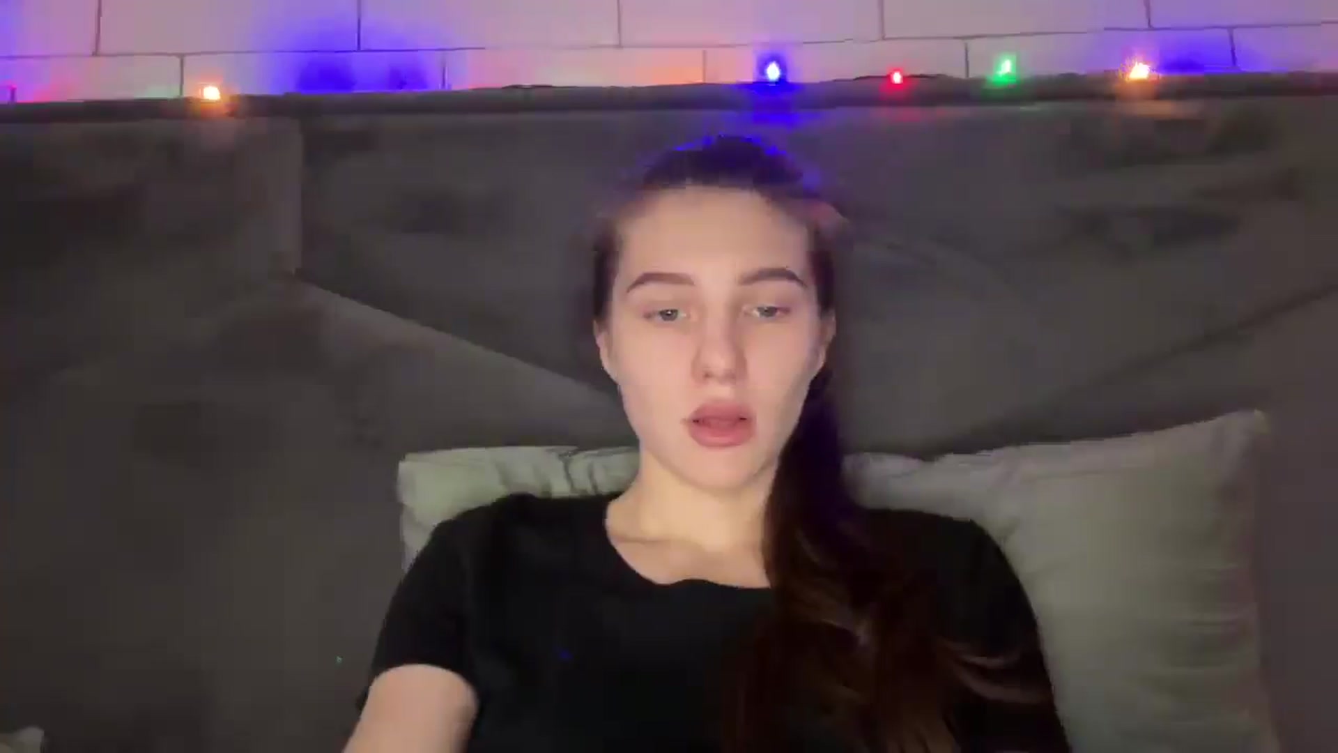 Gallery image thumbnail from MariRi's myfreecams stream on, 12/27/2024, 01:32 image 10 of 20
