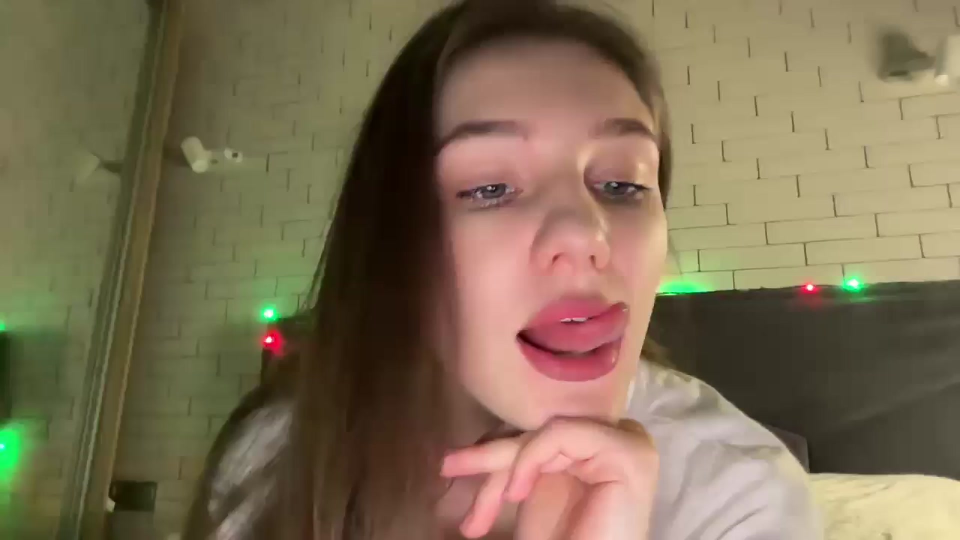 Gallery image thumbnail from MariRi's myfreecams stream on, 12/28/2024, 01:06 image 11 of 20