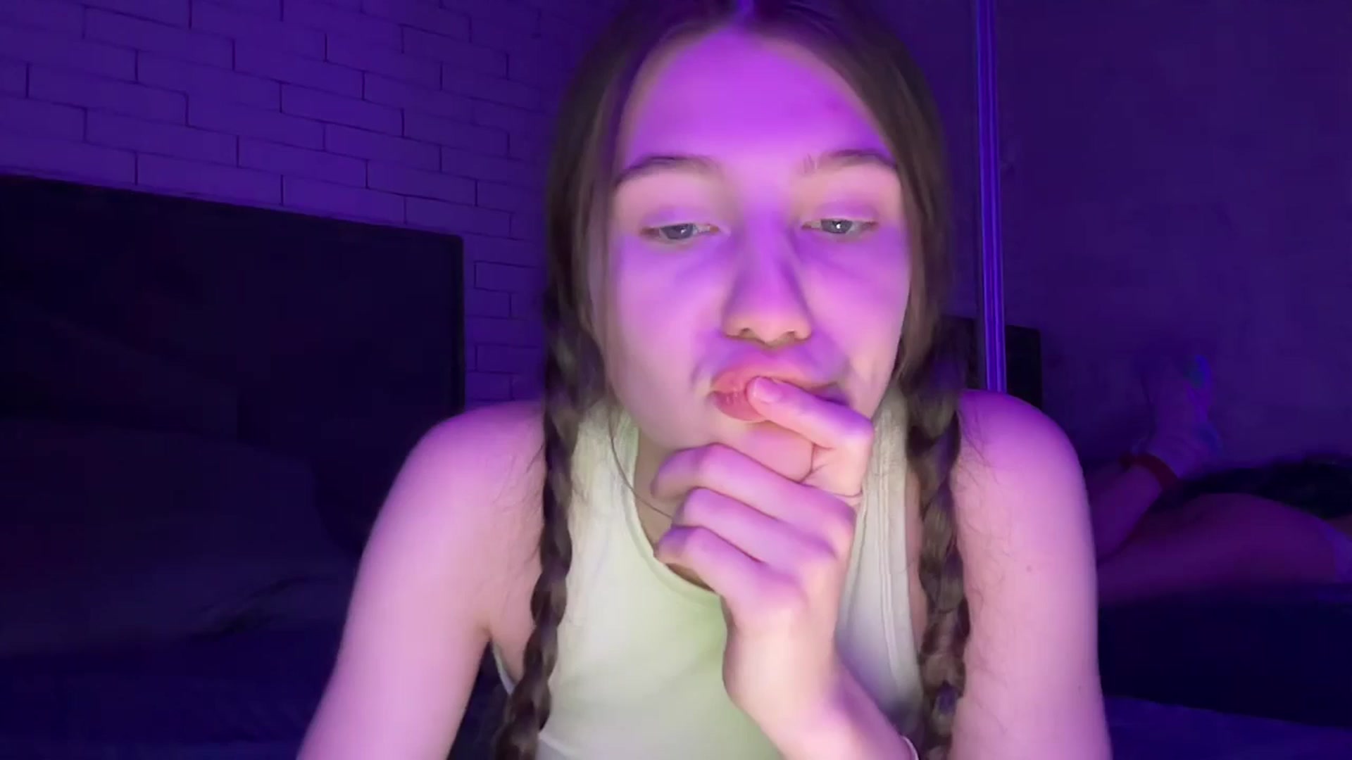 Gallery image thumbnail from MariRi's myfreecams stream on, 01/18/2025, 02:10 image 9 of 20