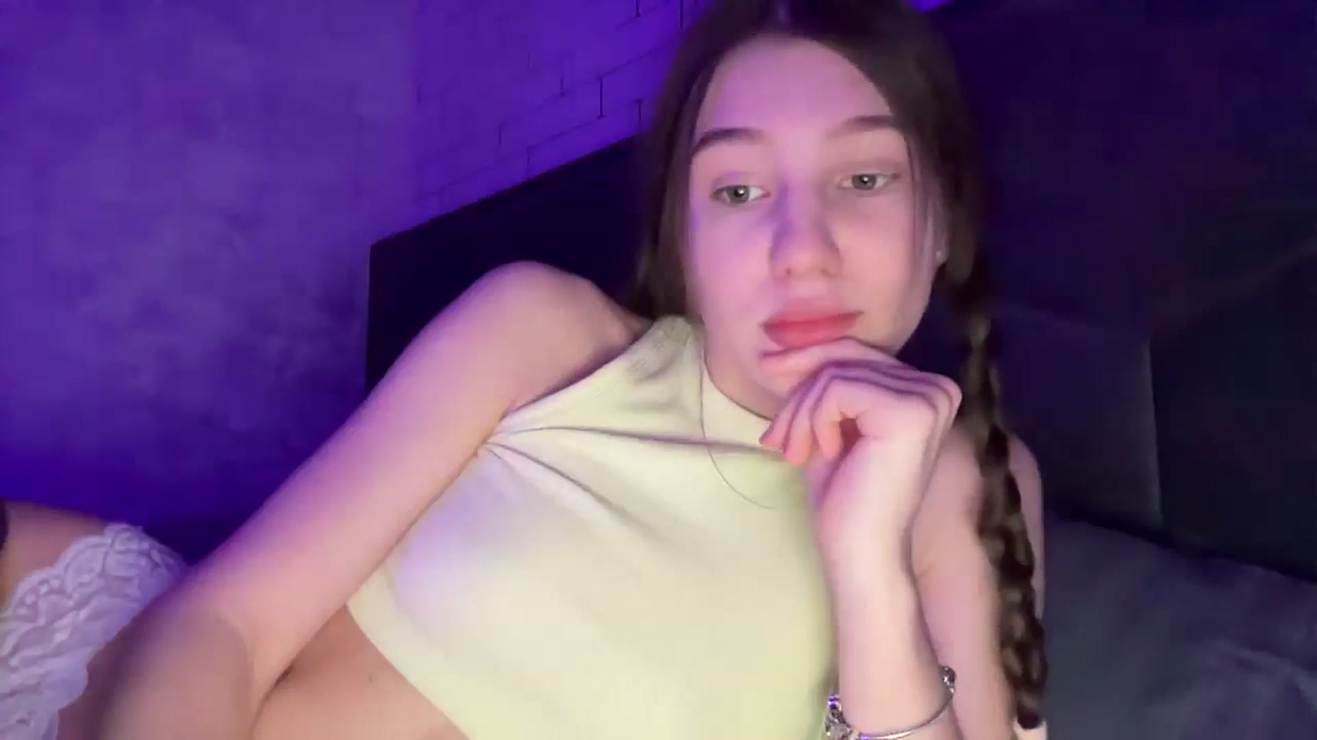 Gallery image thumbnail from MariRi's myfreecams stream on, 01/18/2025, 02:10 image 11 of 20