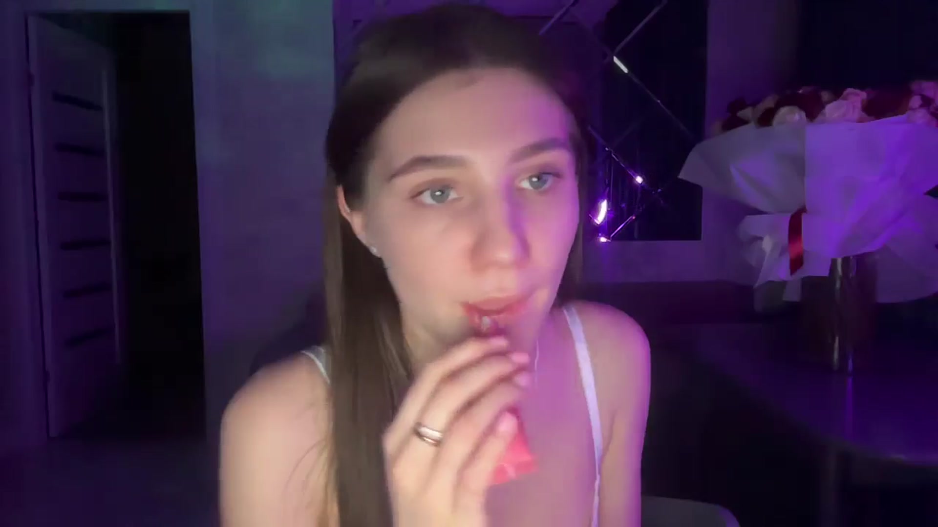Gallery image thumbnail from MariRi's myfreecams stream on, 02/14/2025, 21:06 image 13 of 20
