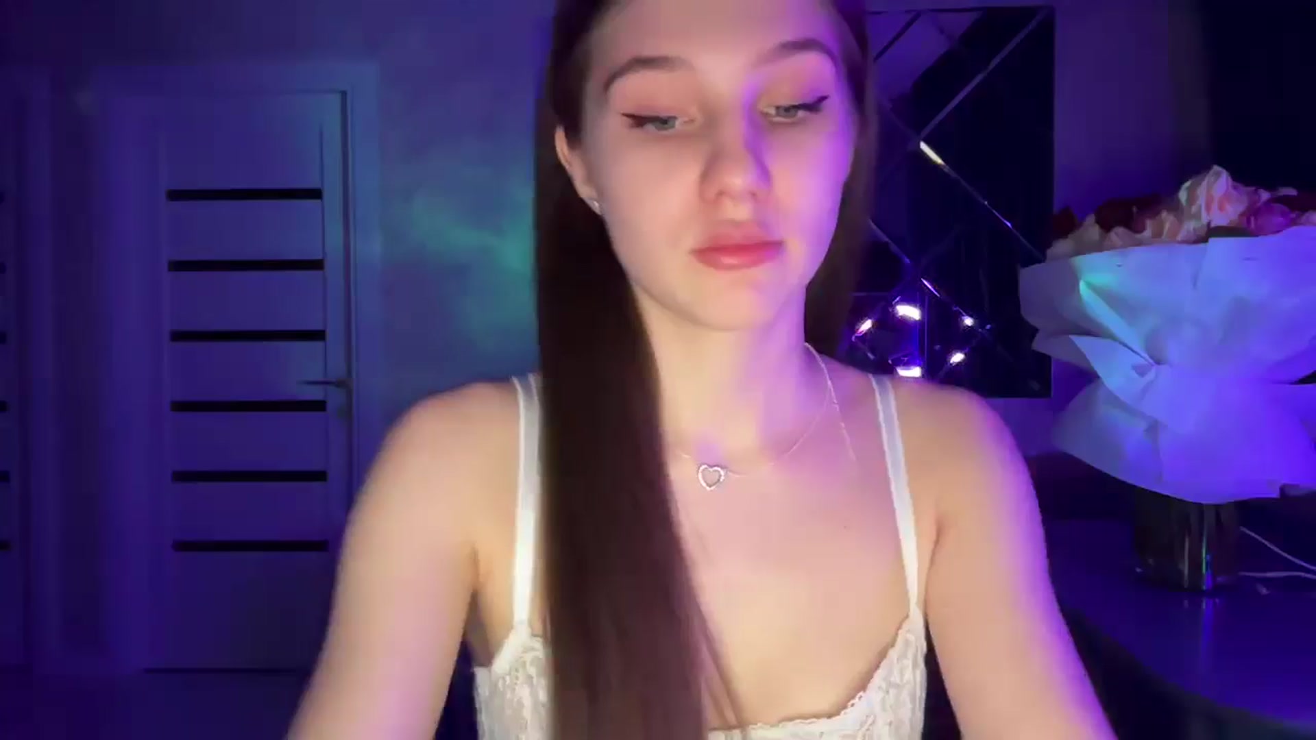 Gallery image thumbnail from MariRi's myfreecams stream on, 02/17/2025, 03:37 image 8 of 20