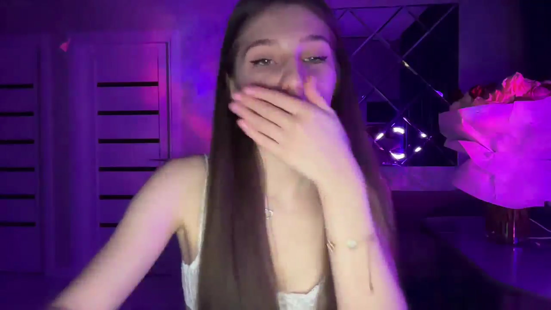 Gallery image thumbnail from MariRi's myfreecams stream on, 02/17/2025, 03:37 image 10 of 20