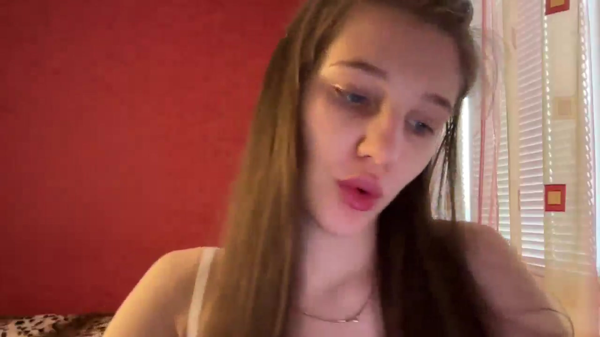 Gallery image thumbnail from MariRi's myfreecams stream on, 03/31/2025, 14:26 image 3 of 20