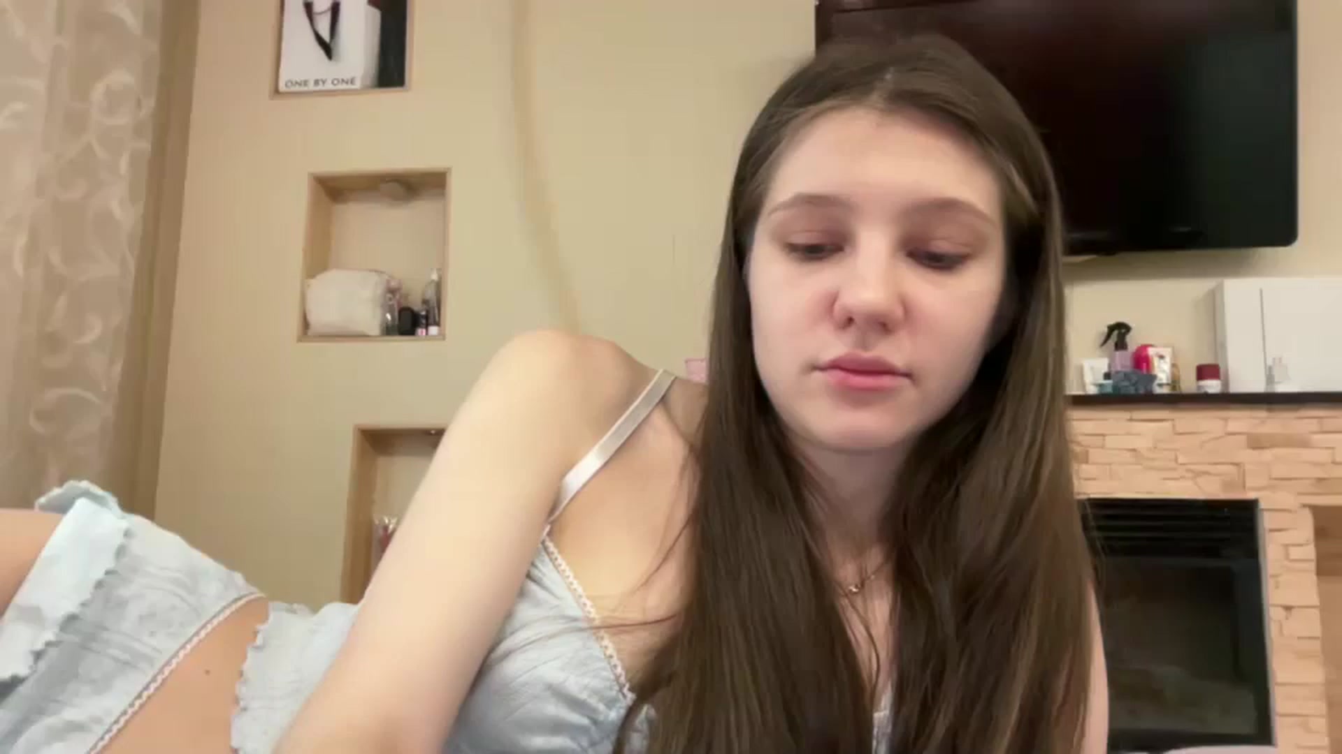 Gallery image thumbnail from MariRi's myfreecams stream on, 06/01/2025, 07:11 image 17 of 20