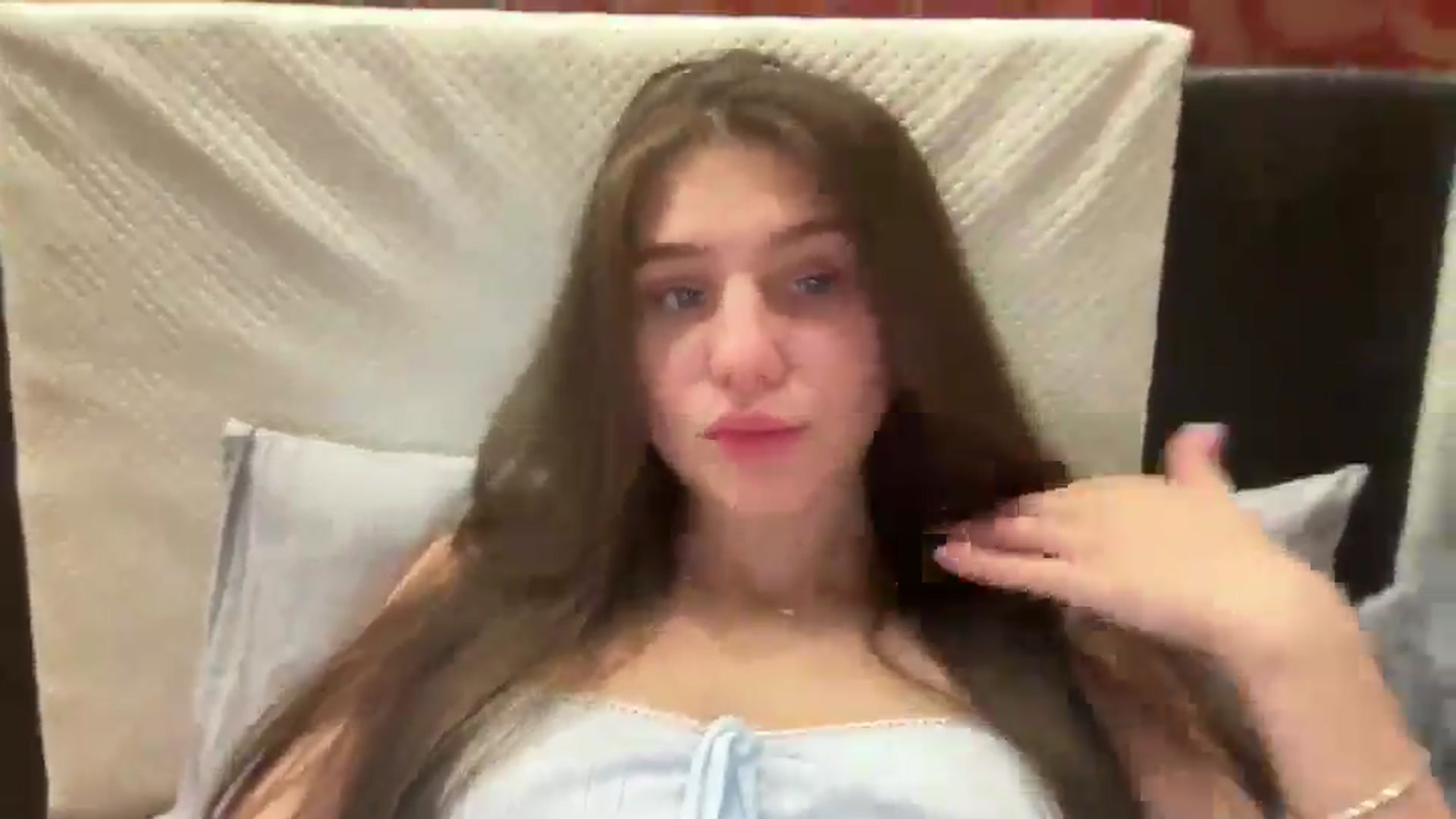 Gallery image thumbnail from MariRi's myfreecams stream on, 06/24/2025, 24:31 image 5 of 20