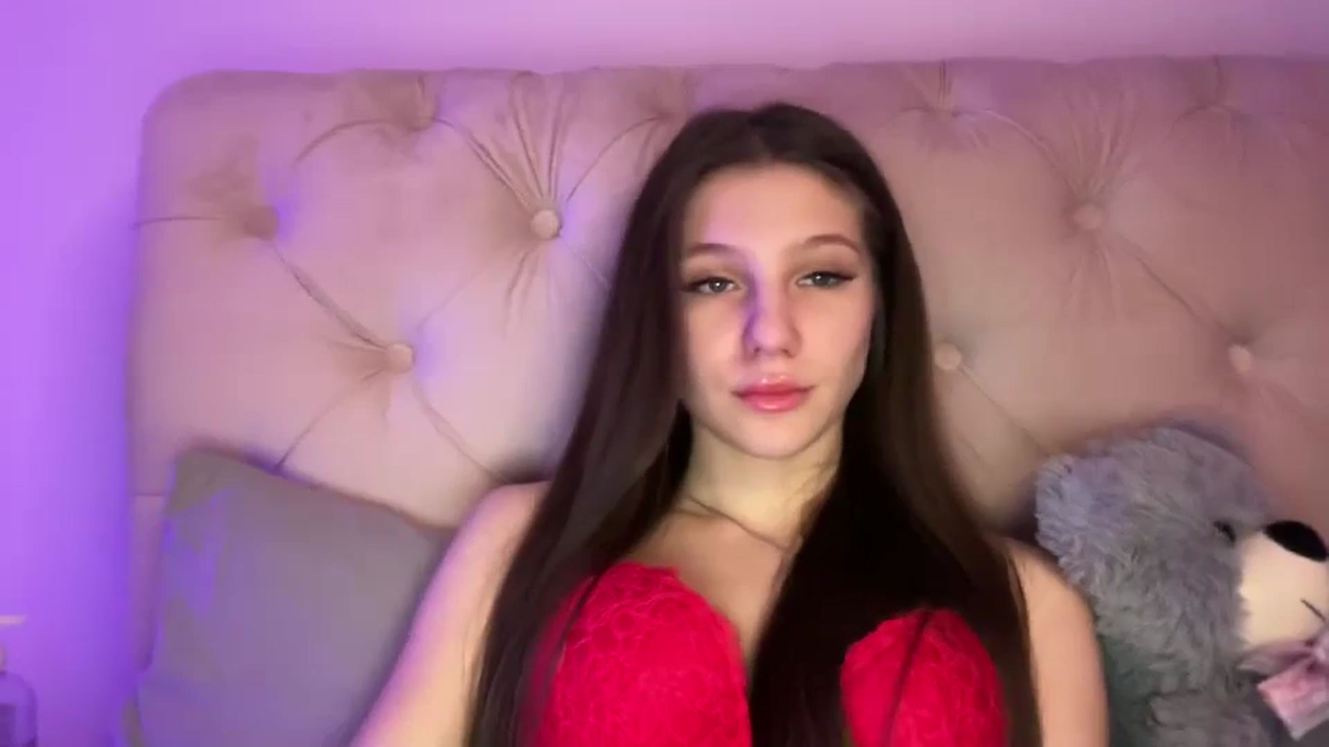 Gallery image thumbnail from MariRi's myfreecams stream on, 01/02/2026, 05:36 image 4 of 20