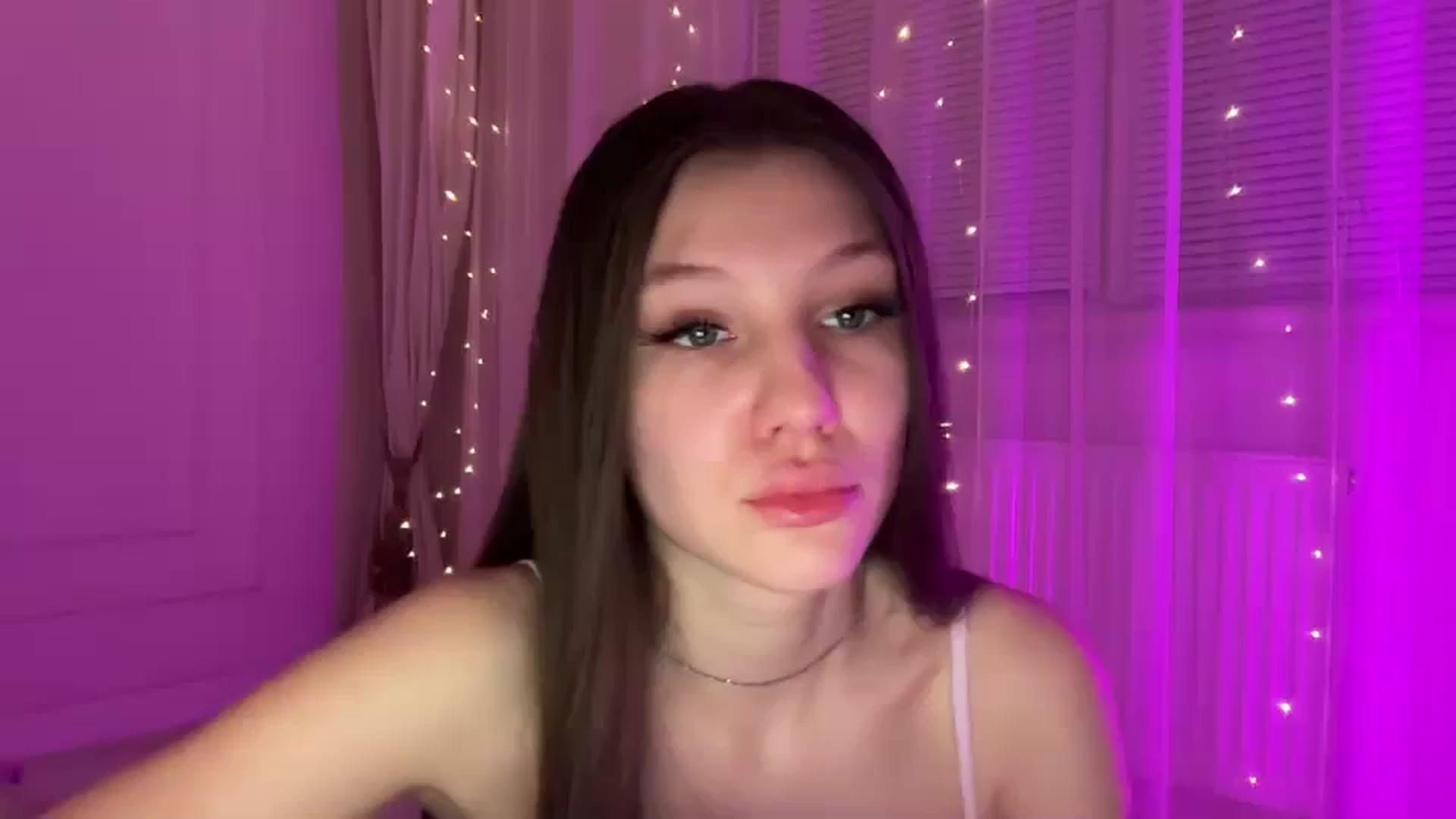 Gallery image thumbnail from MariRi's myfreecams stream on, 02/09/2026, 01:41 image 19 of 20