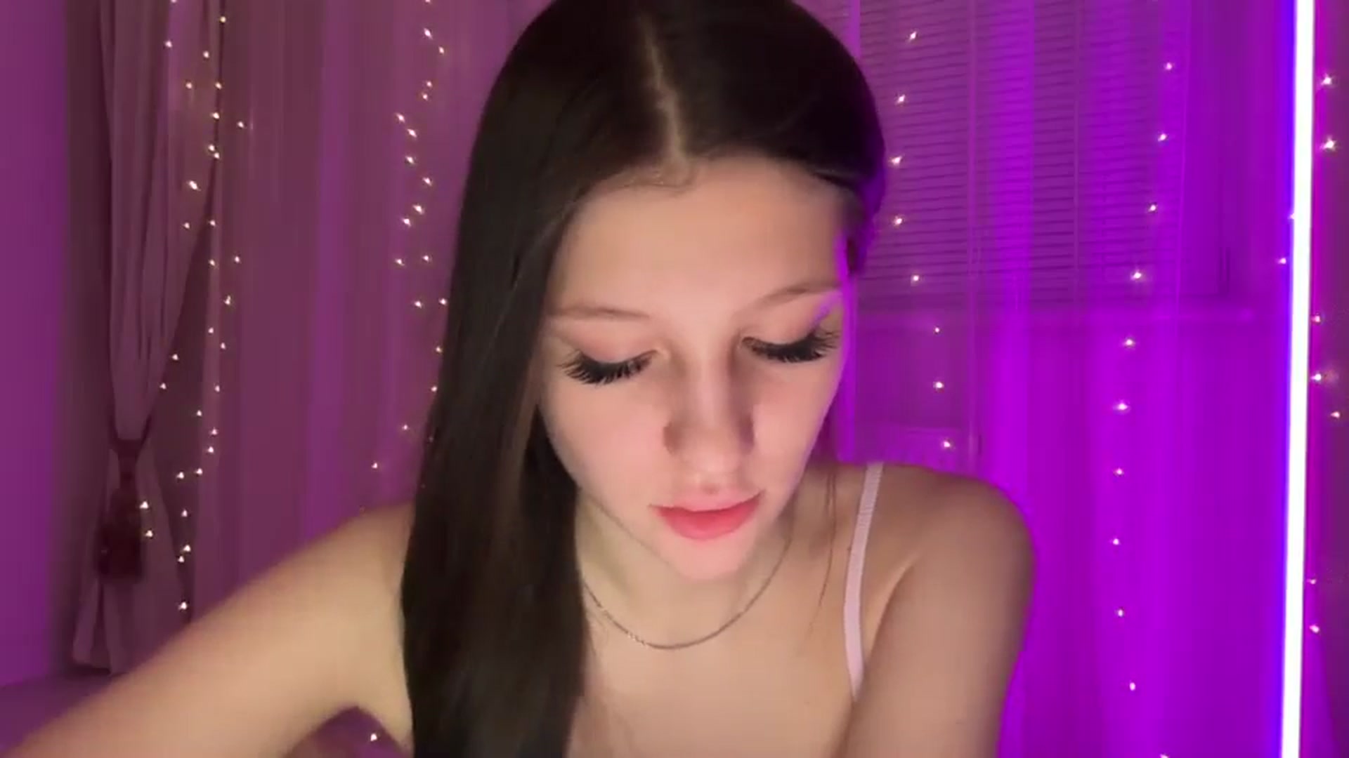 Gallery image thumbnail from MariRi's myfreecams stream on, 02/09/2026, 03:43 image 7 of 20