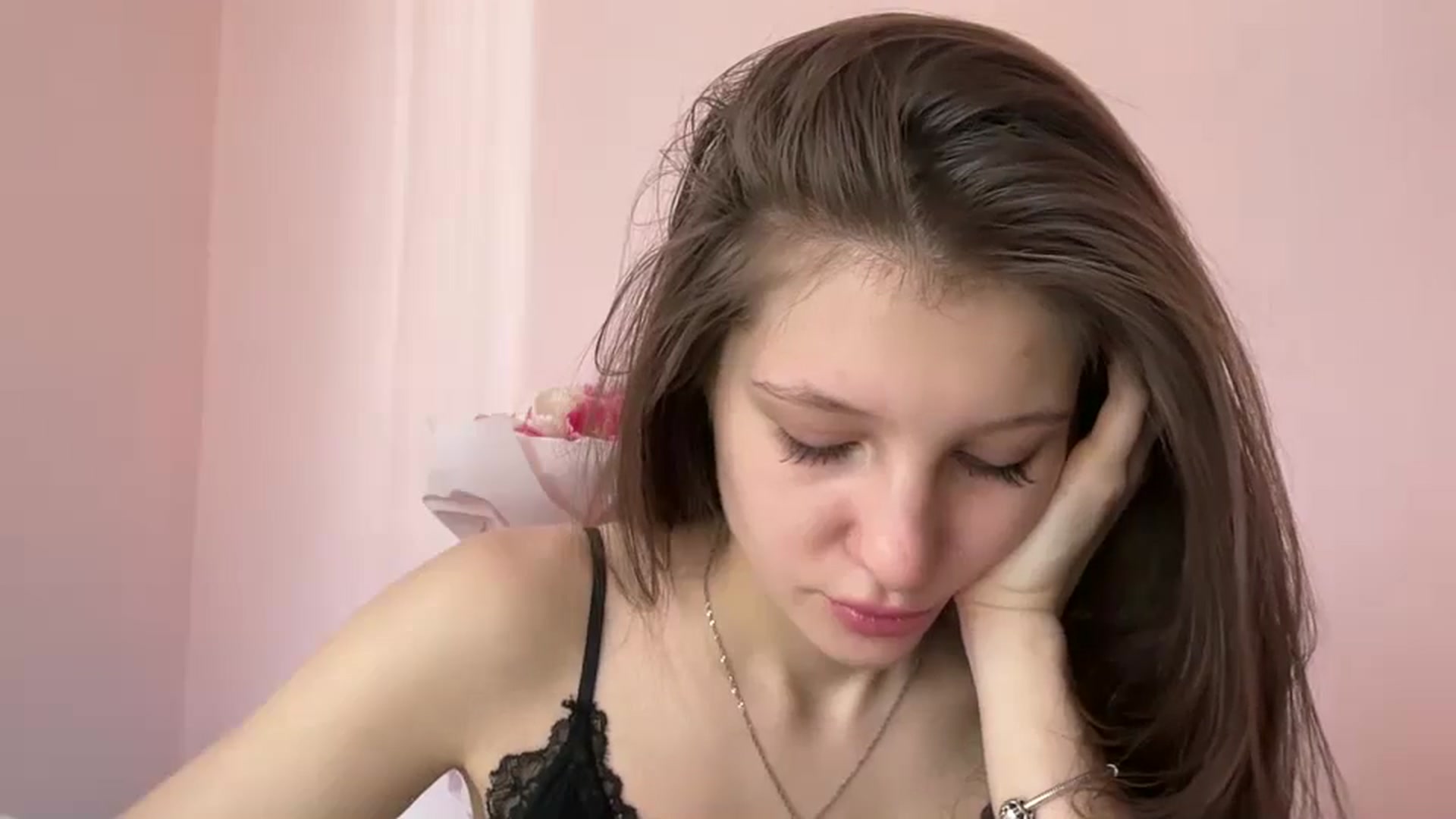 Gallery image thumbnail from MariRi's myfreecams stream on, 03/09/2026, 08:08 image 14 of 20