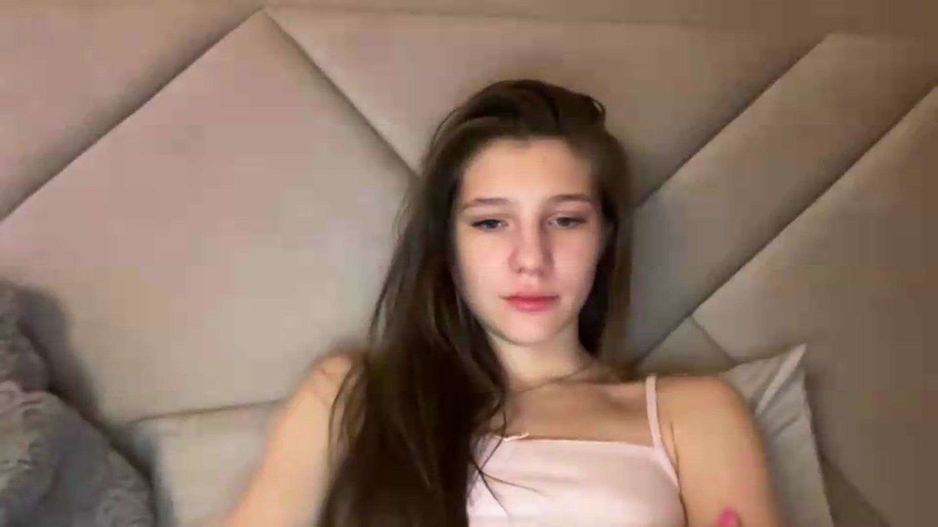 Gallery image thumbnail from MariRi's myfreecams stream on, 05/26/2026, 01:47 image 2 of 20