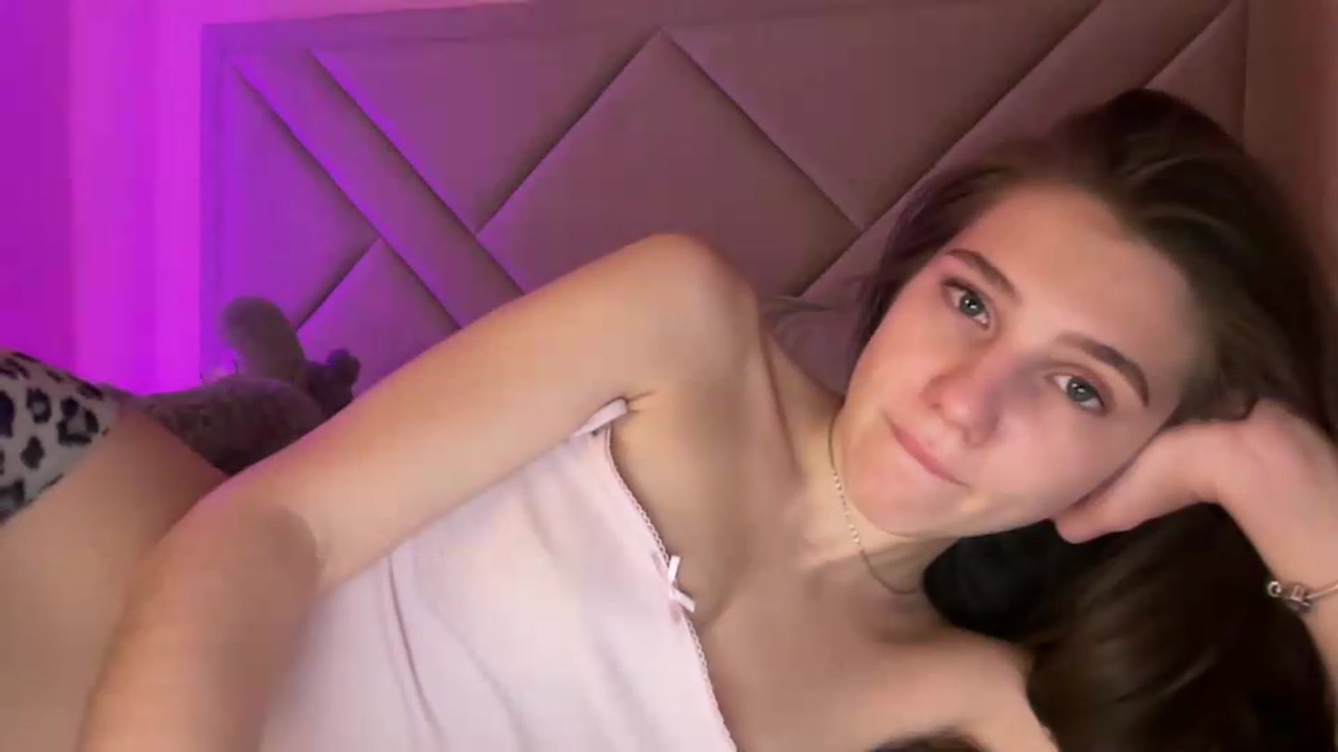 Gallery image thumbnail from MariRi's myfreecams stream on, 05/29/2026, 01:20 image 20 of 20