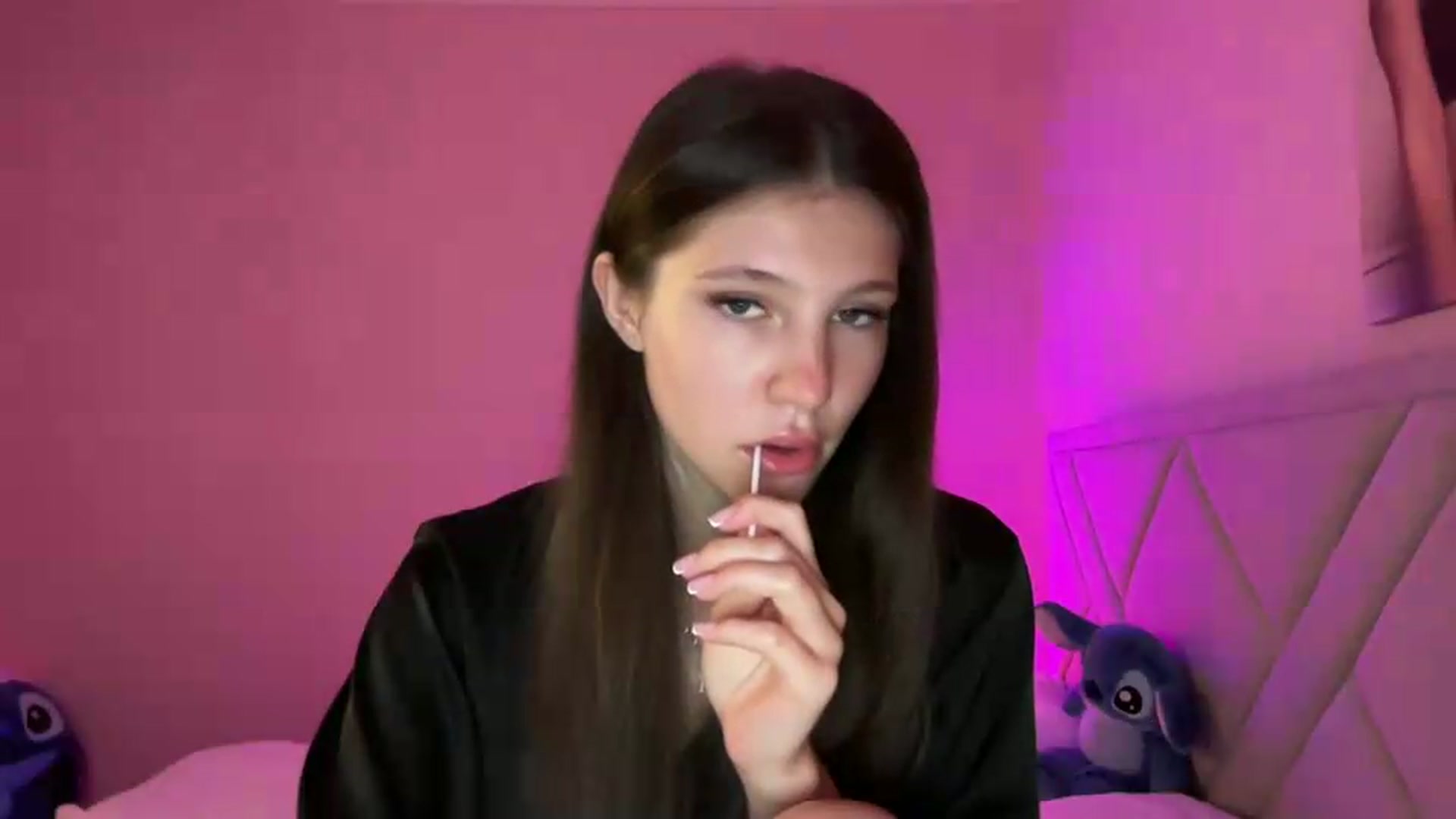 Gallery image thumbnail from MariRi's myfreecams stream on, 06/24/2026, 02:26 image 4 of 20