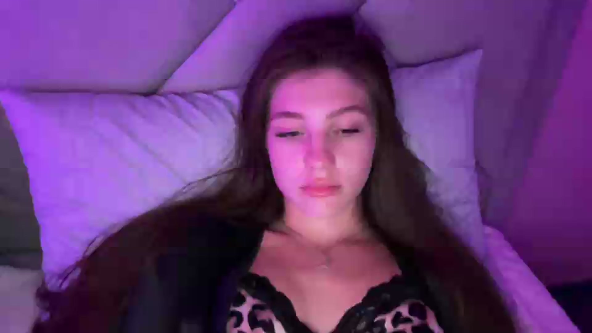 Gallery image thumbnail from MariRi's myfreecams stream on, 06/25/2026, 24:37 image 13 of 20