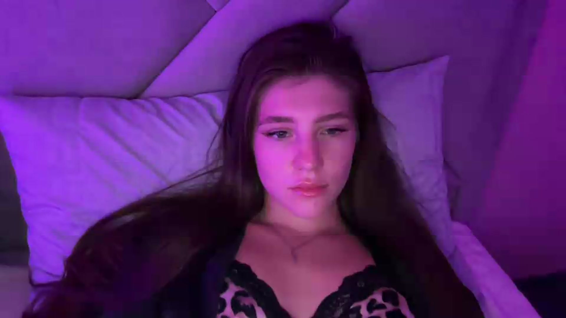 Gallery image thumbnail from MariRi's myfreecams stream on, 06/25/2026, 24:37 image 7 of 20