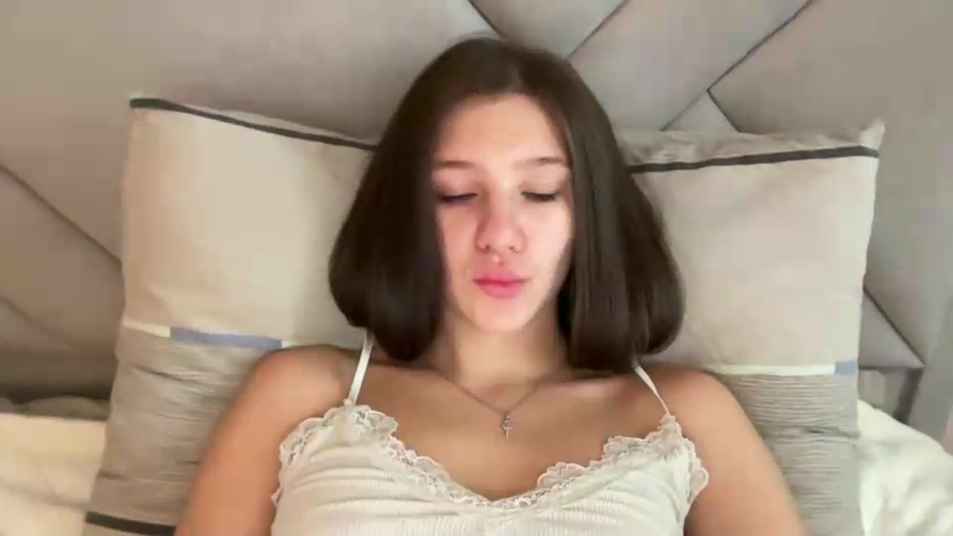 Gallery image thumbnail from MariRi's myfreecams stream on, 07/03/2026, 14:18 image 13 of 20