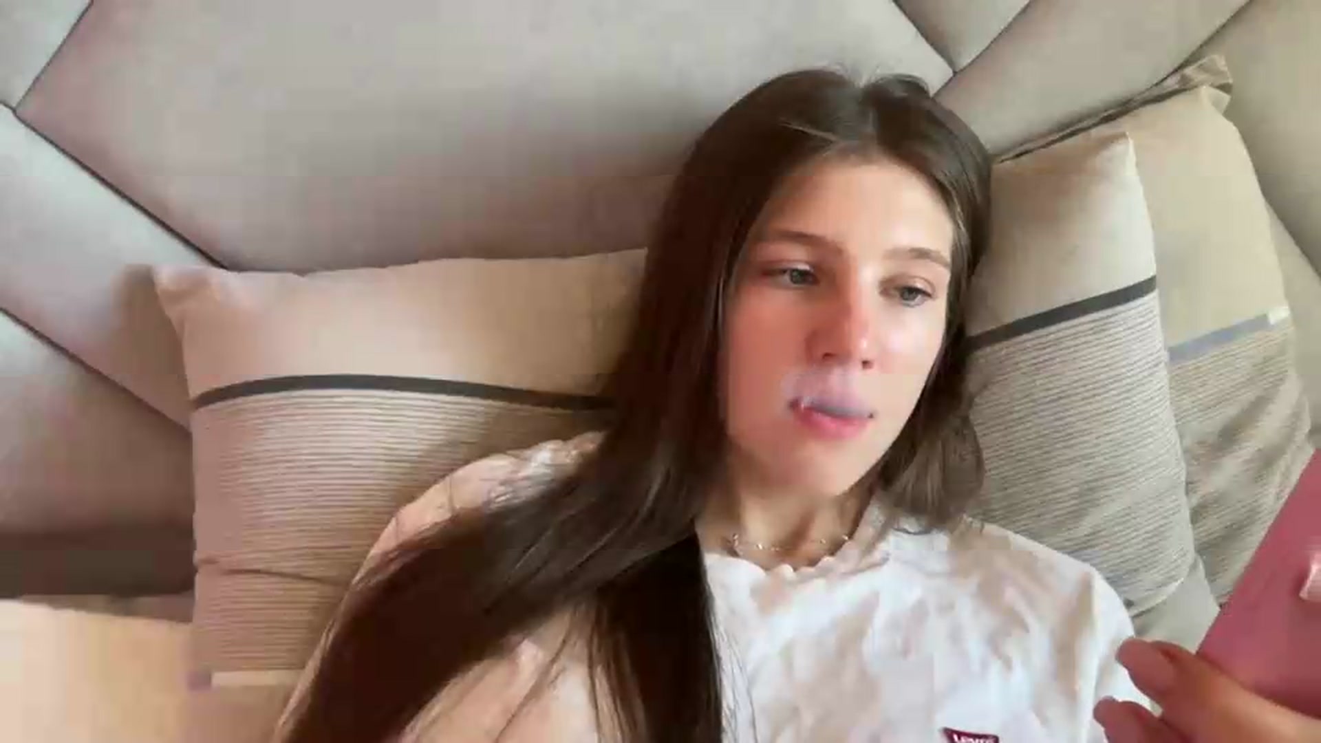 Gallery image thumbnail from MariRi's myfreecams stream on, 07/05/2026, 04:57 image 15 of 20